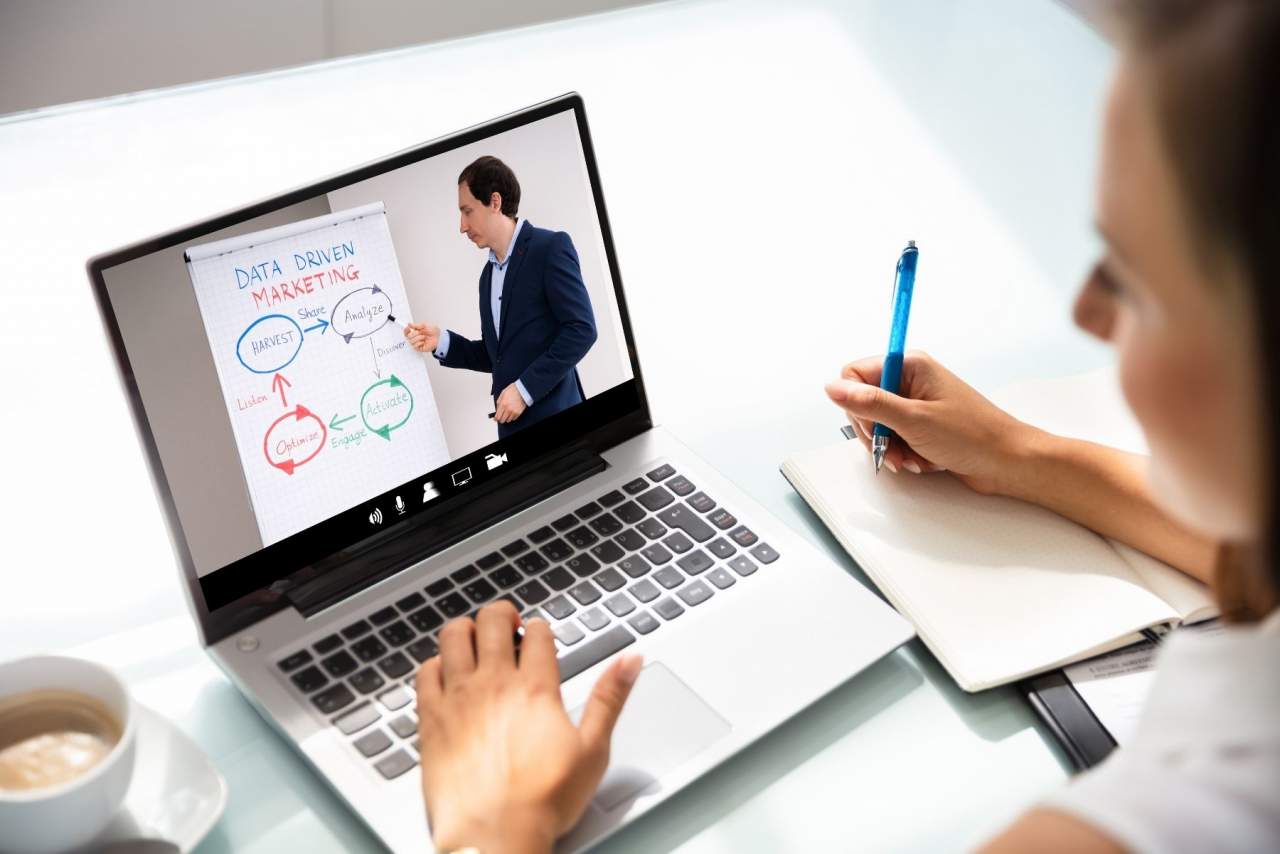 La formación online crece en el último año en centros especializados como Edil formación