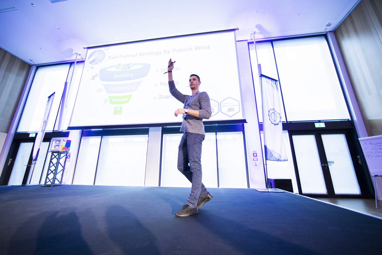 Uno de los cursos mejor valorados de Facebooks Ads es ofrecido por AdsAccelerator
