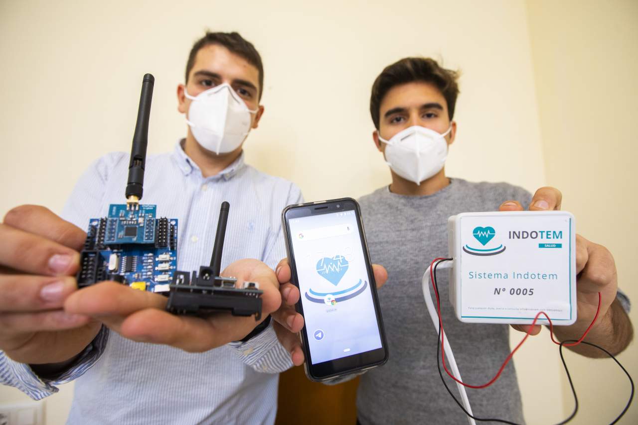 Indotem: dos emprendedores españoles crean un sistema de teleasistencia que garantiza la seguridad no invasiva de los mayores