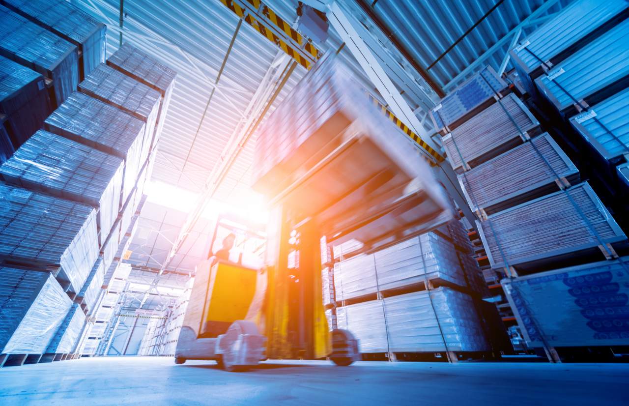 HP Elevación: se espera que las carretillas elevadoras en España aumenten su demanda en 2021 tras la activación de los comercios