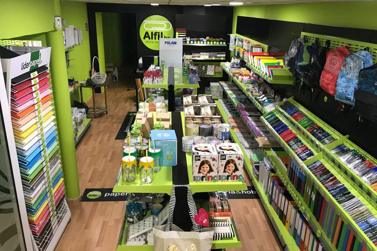 Más de 140 franquicias operativas en 11 años: el éxito de Alfil.be, las franquicias de papelería y hobby