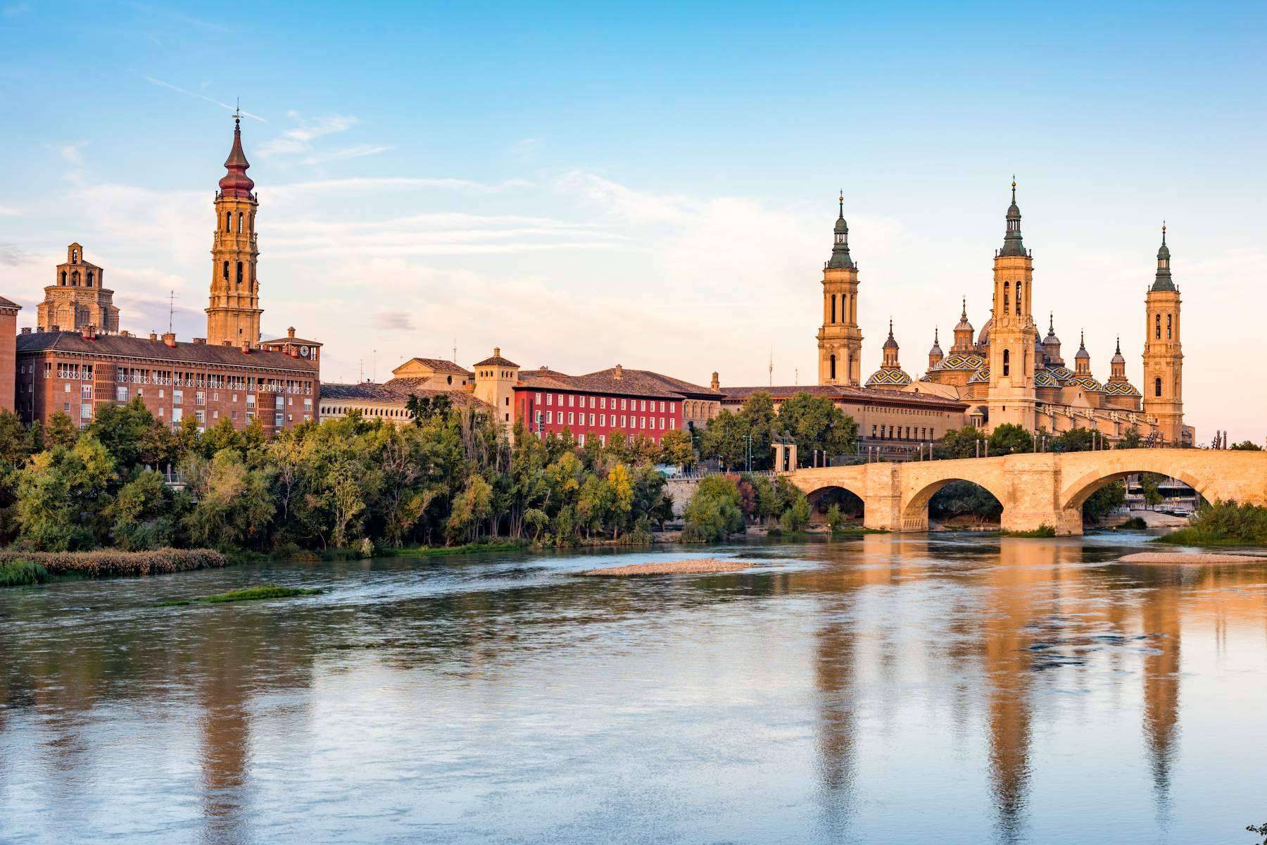 Promoción de la oferta turística y comercial de los municipios de España a través de Tiendetea