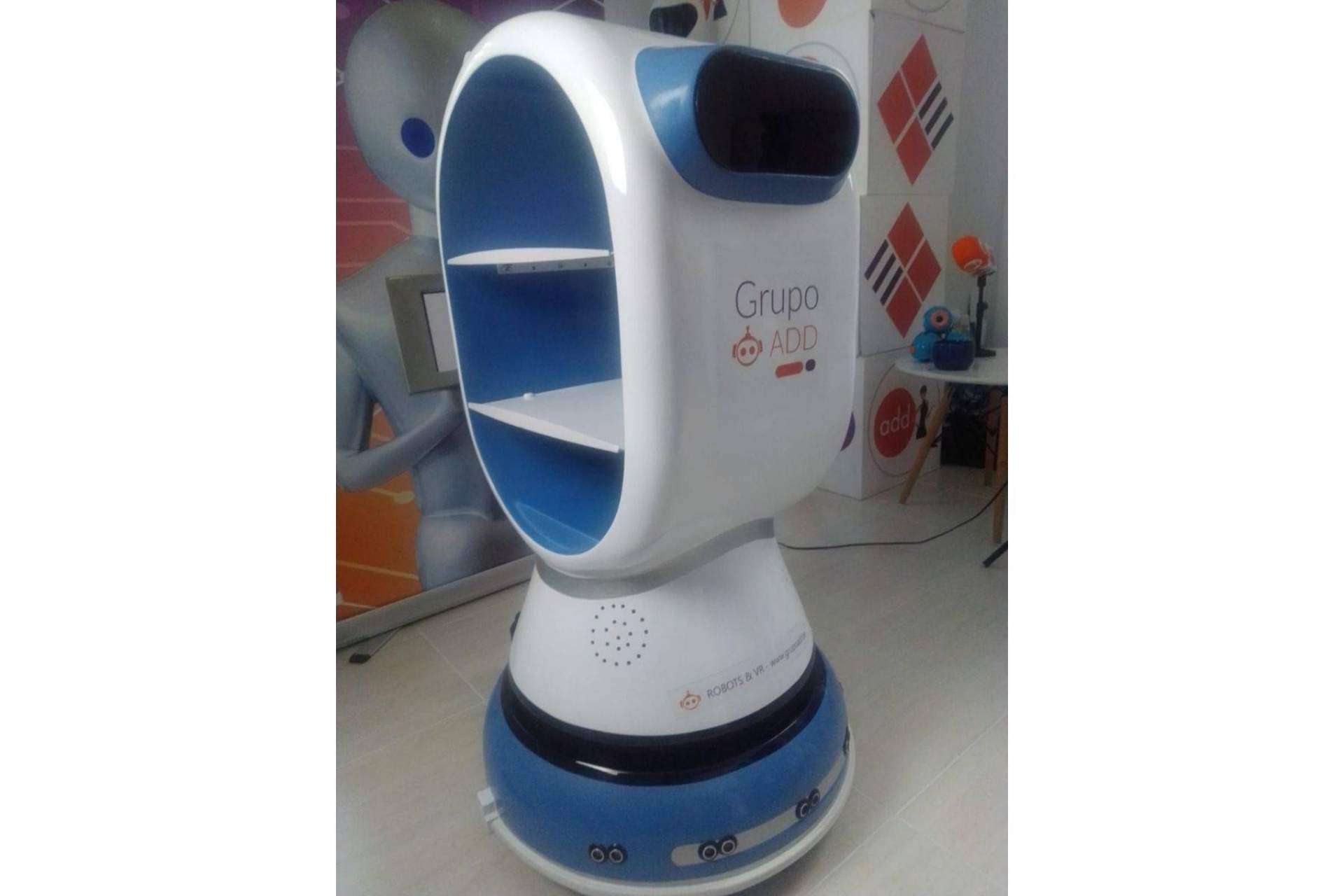 El robot camarero de Futura Vive ofrece distintas funcionalidades