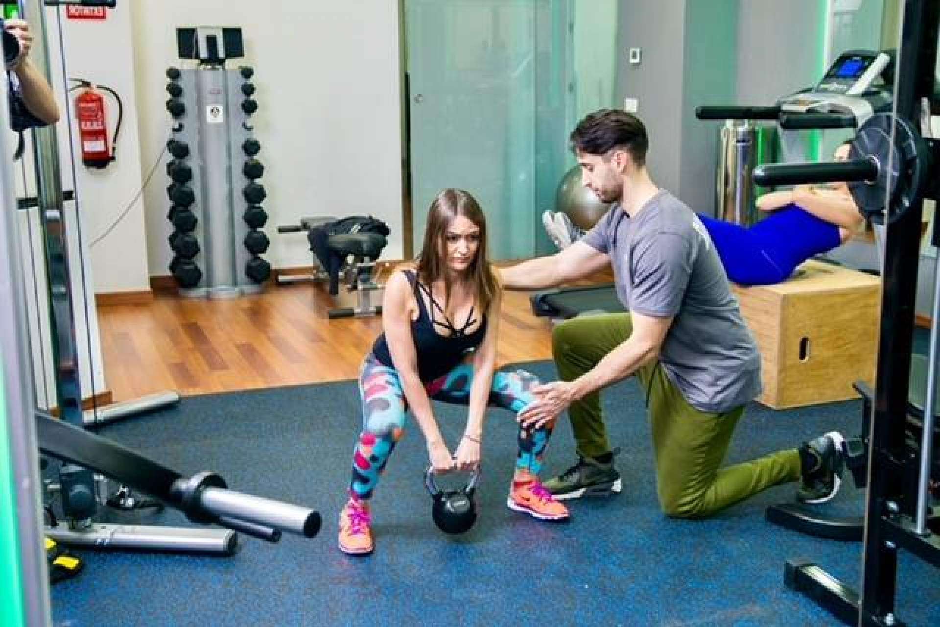 Beneficios de contar con un buen entrenador personal que se adapte a los requerimientos personales, por Rencoach