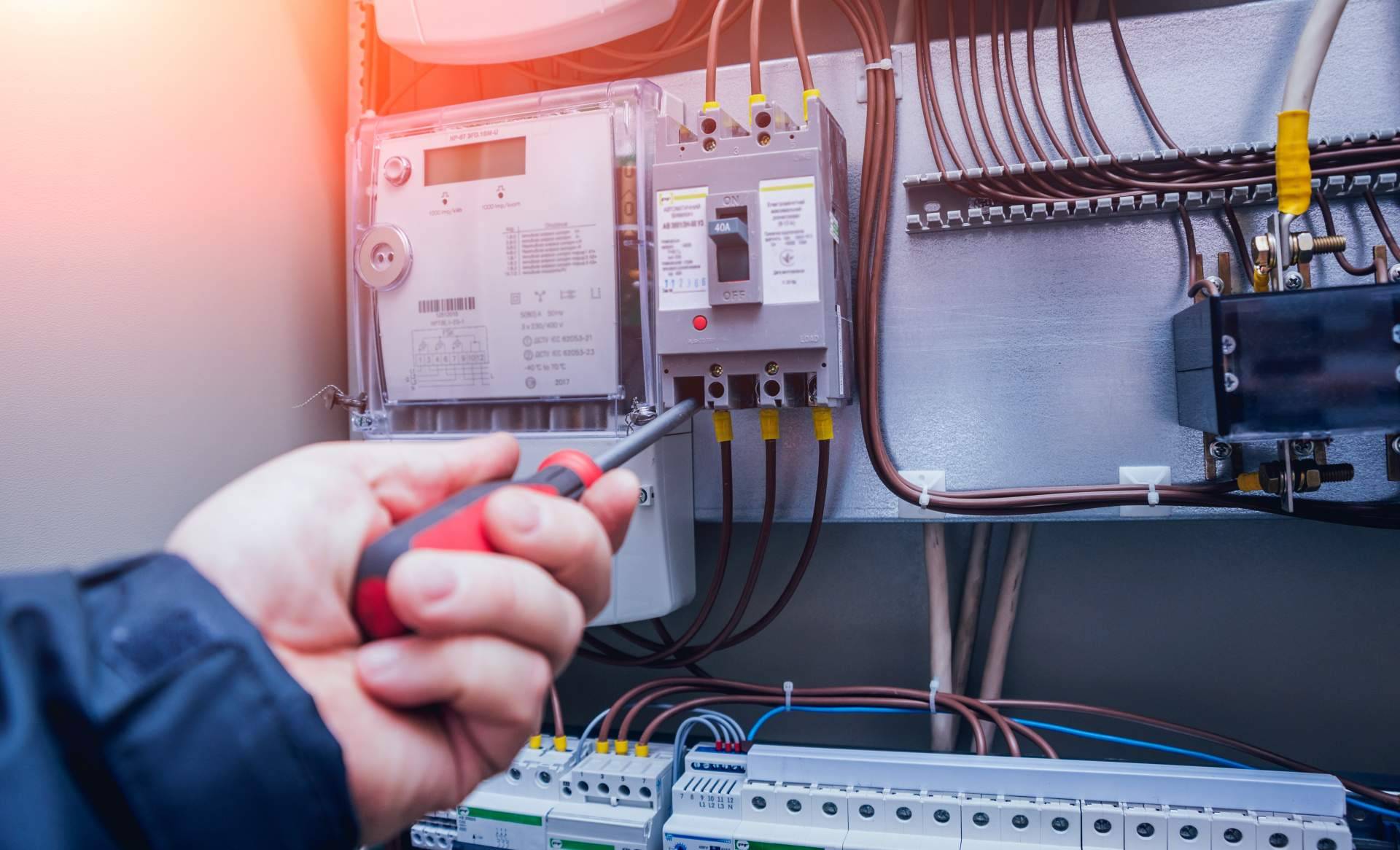 Los diferentes tipos de contactores, por Cadenza Electric