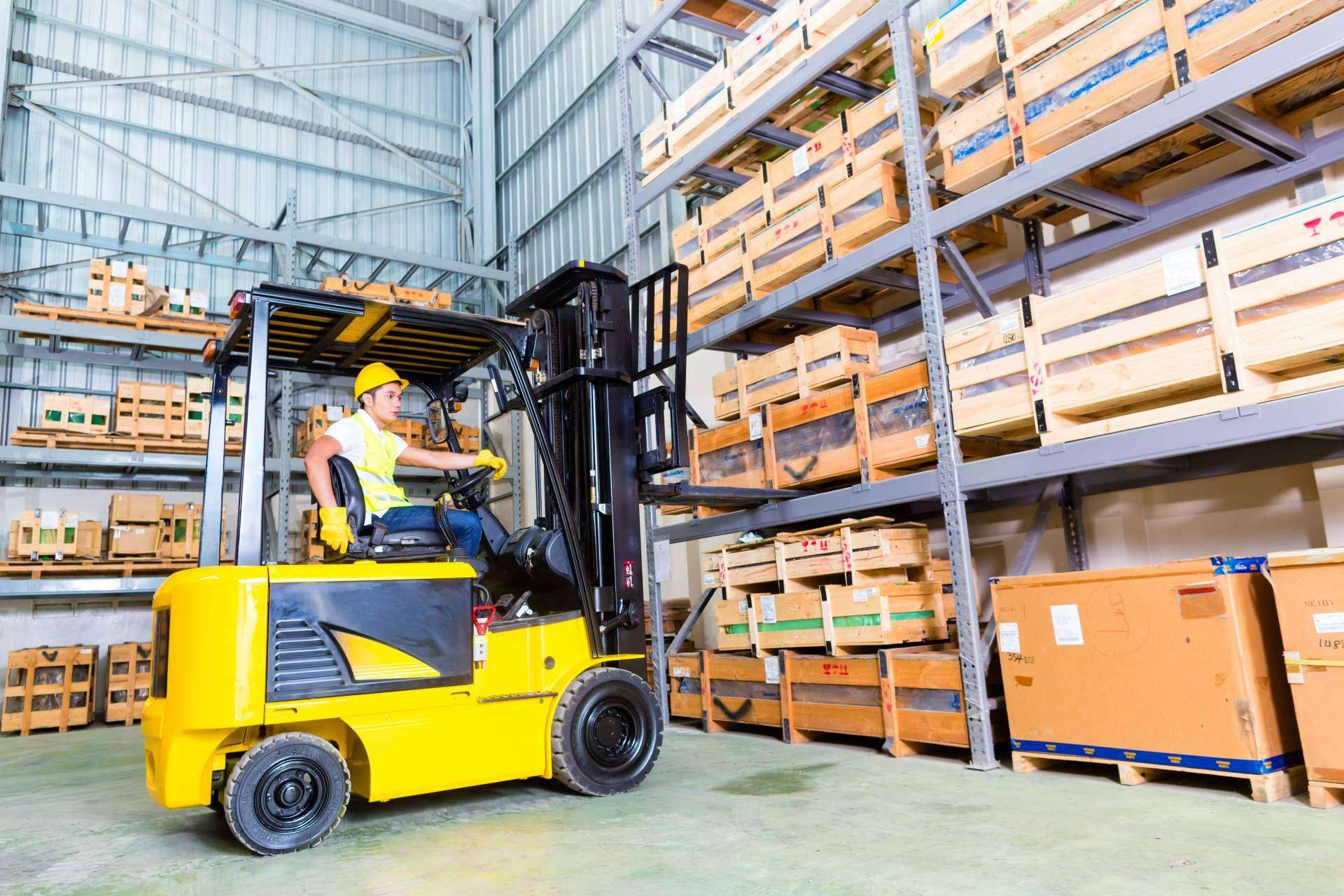 Usar una carretilla elevadora: los consejos de seguridad, por Carretillas HP Elevación
