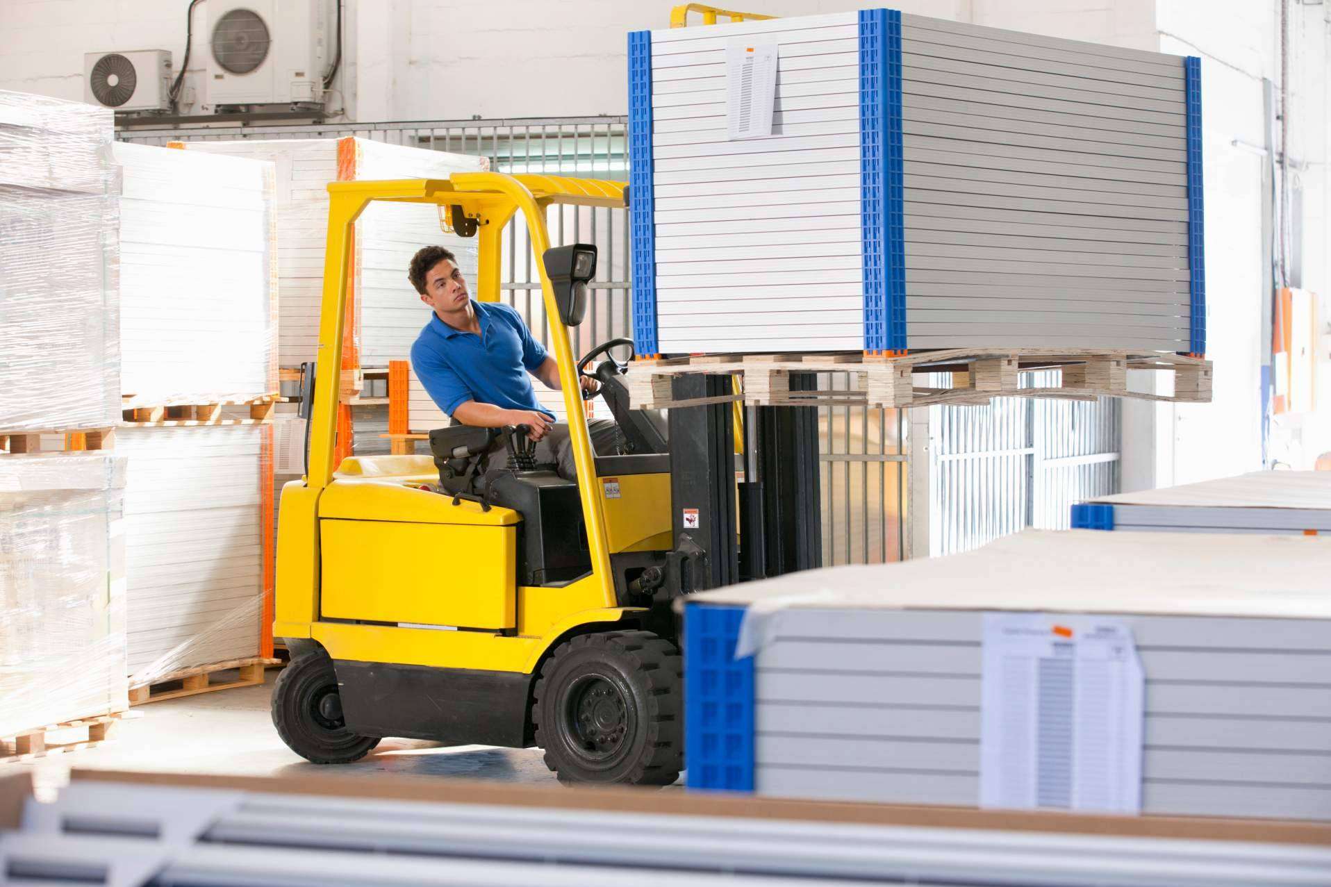 Los beneficios de usar las carretillas elevadoras, por Carretillas HP Elevación