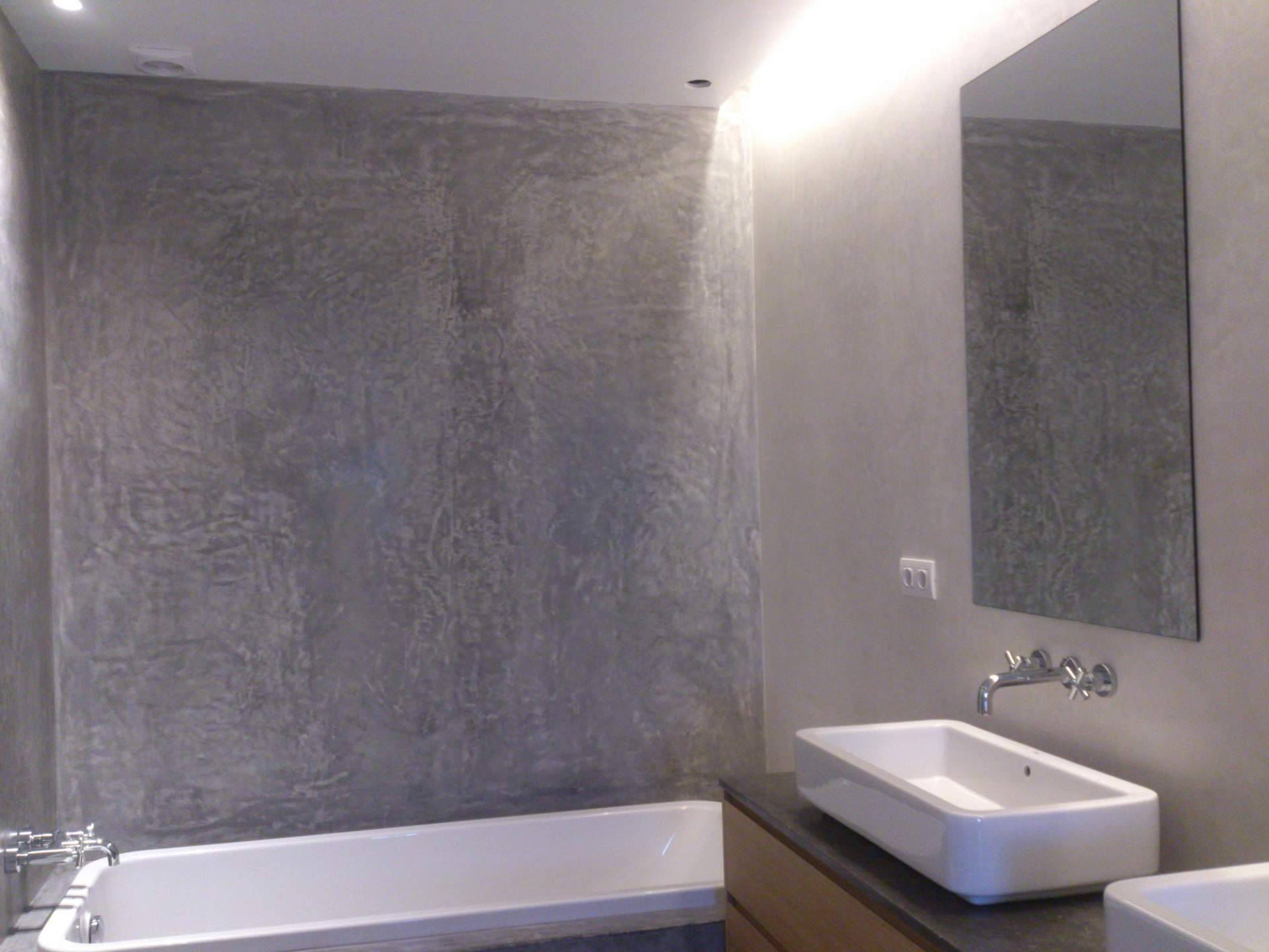 Revestimientos continuos ecológicos para baños en la empresa Easy Tadelakt