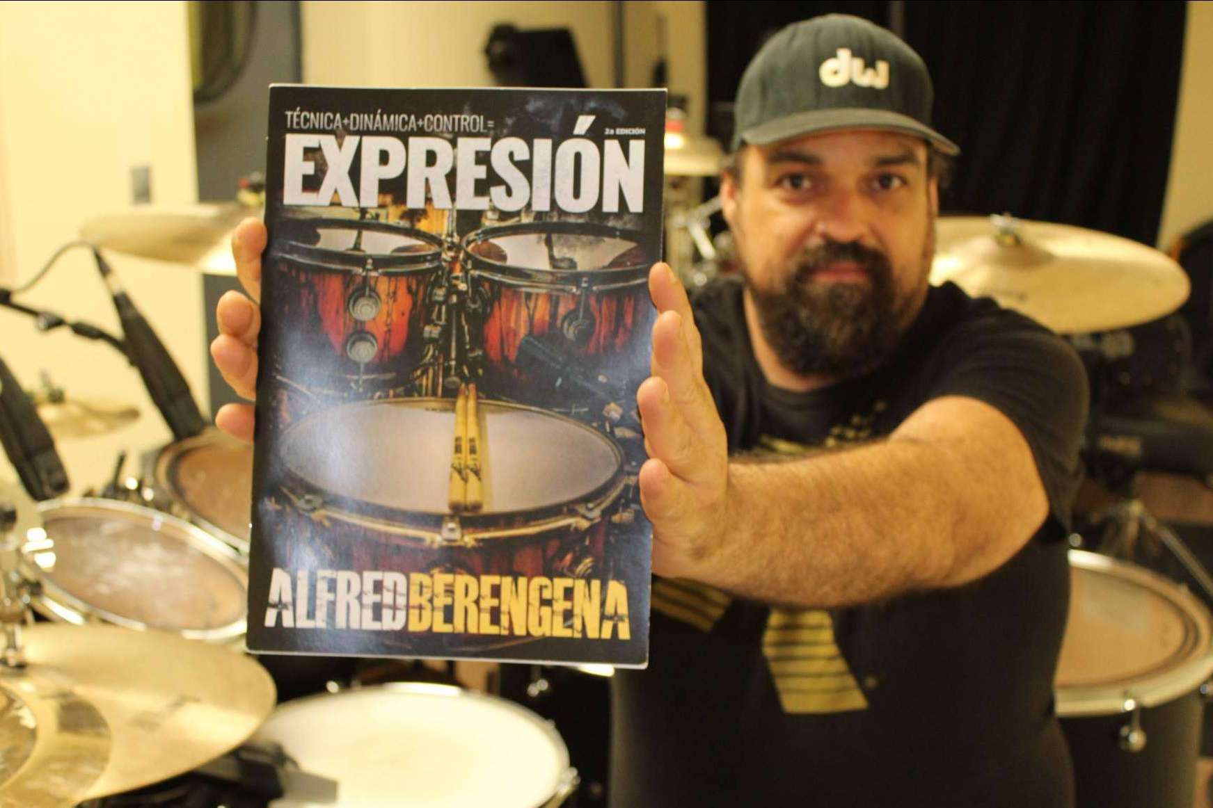 Agotada en un año la primera edición de EXPRESIÓN, el último libro de batería de Alfred Berengena