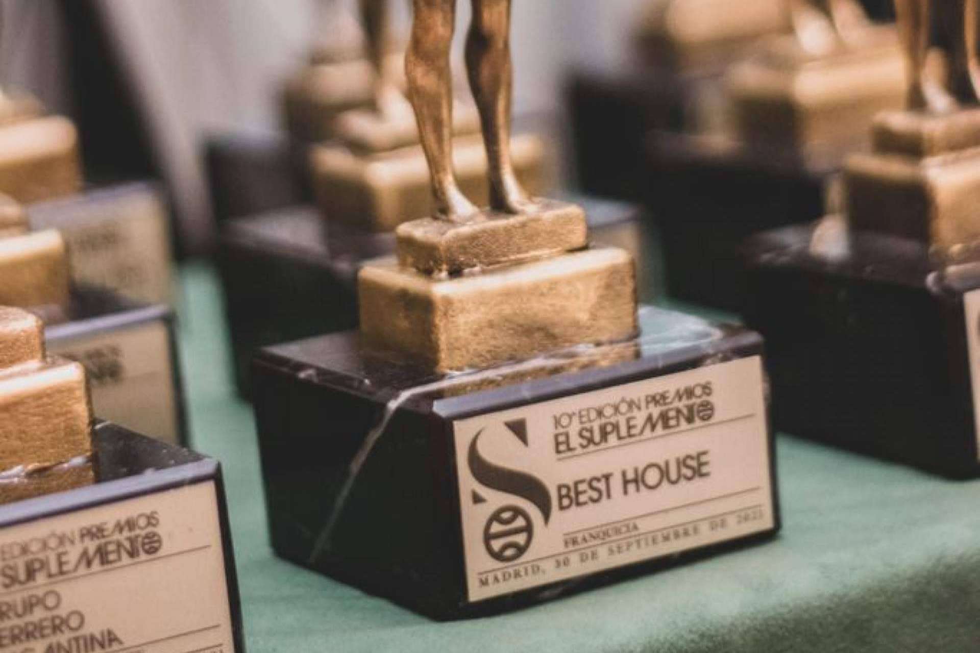 Los Premios Nacionales El Suplemento en su 10ª edición premian a Best House como Mejor Franquicia Inmobiliaria