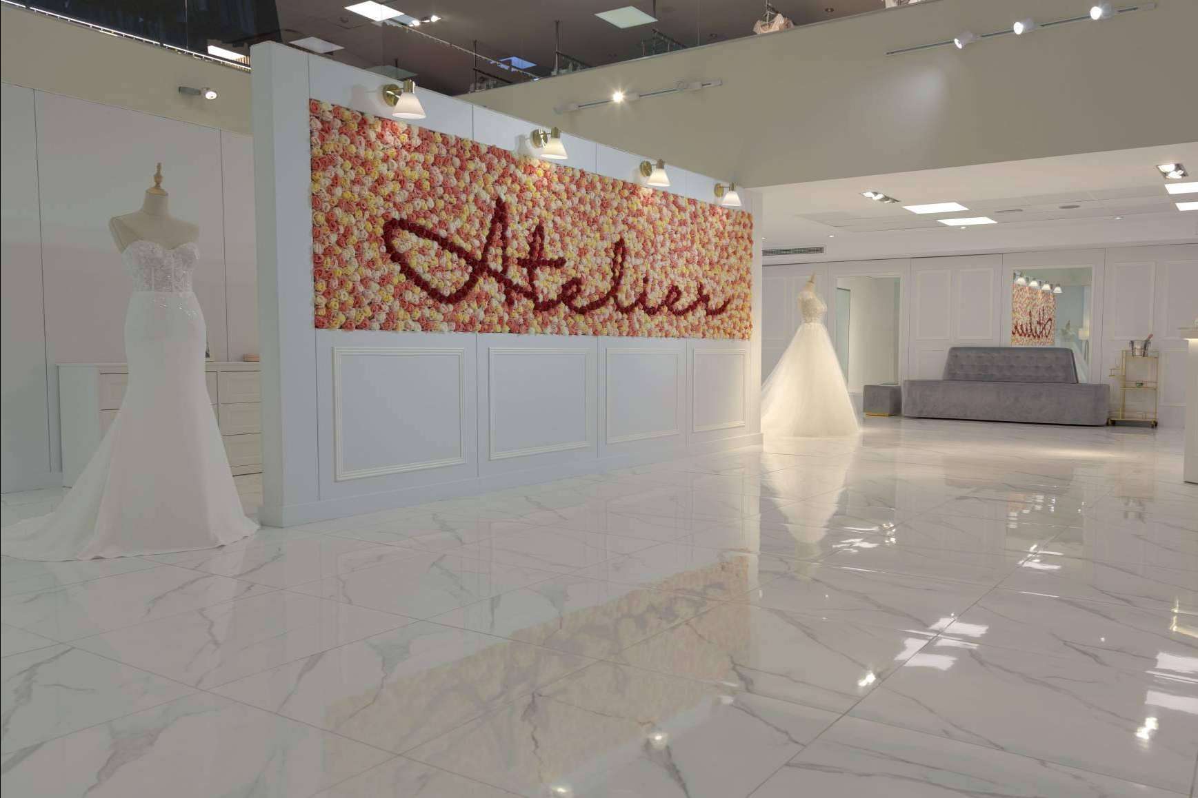 Taller central y centro logístico en la nueva sede de Barcelona de Atelier de Bodas