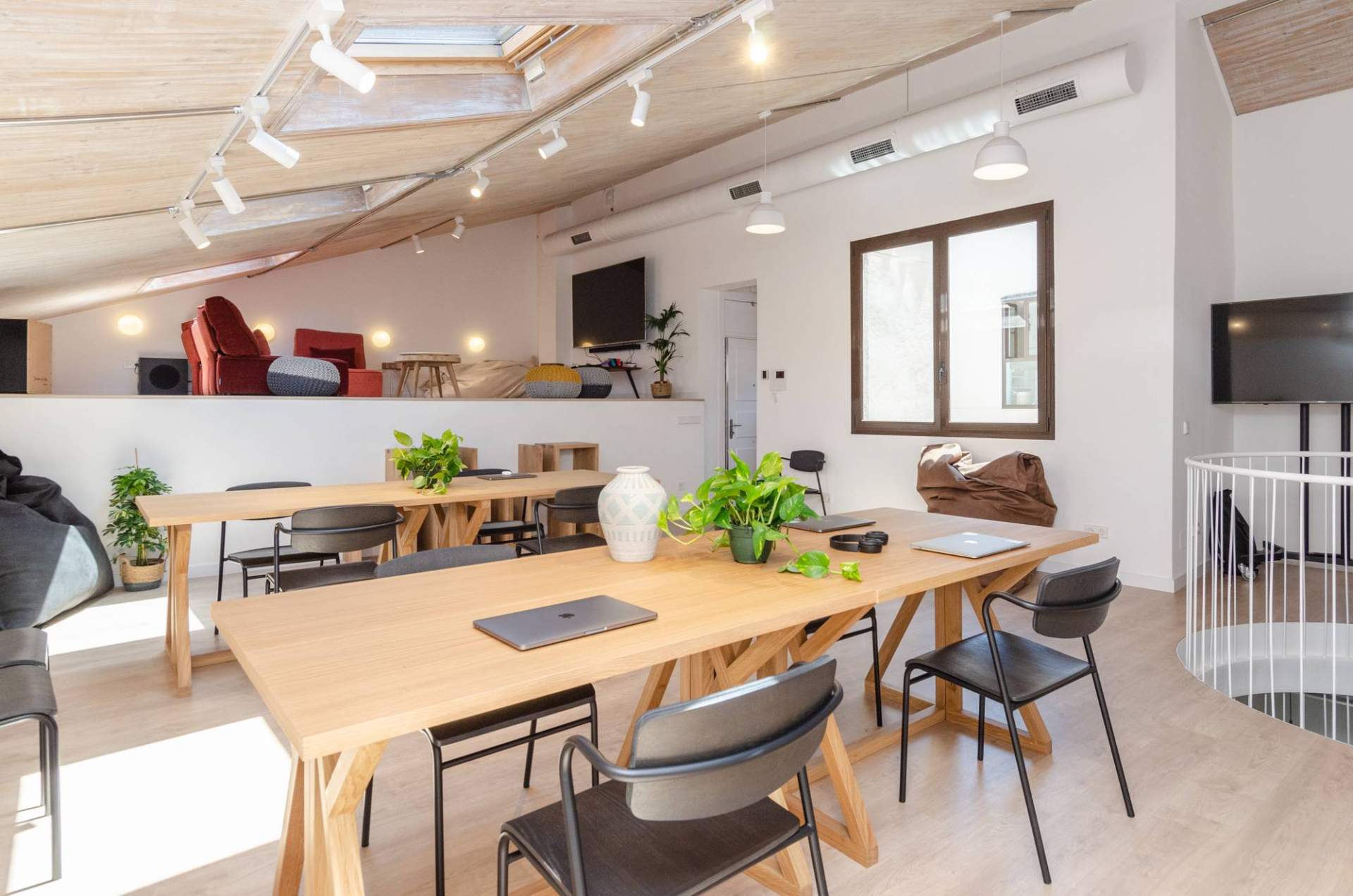 Los habitantes de Urban Campus crean espacios verdes para vivir y trabajar con nuevas startups nacidas de la colaboración