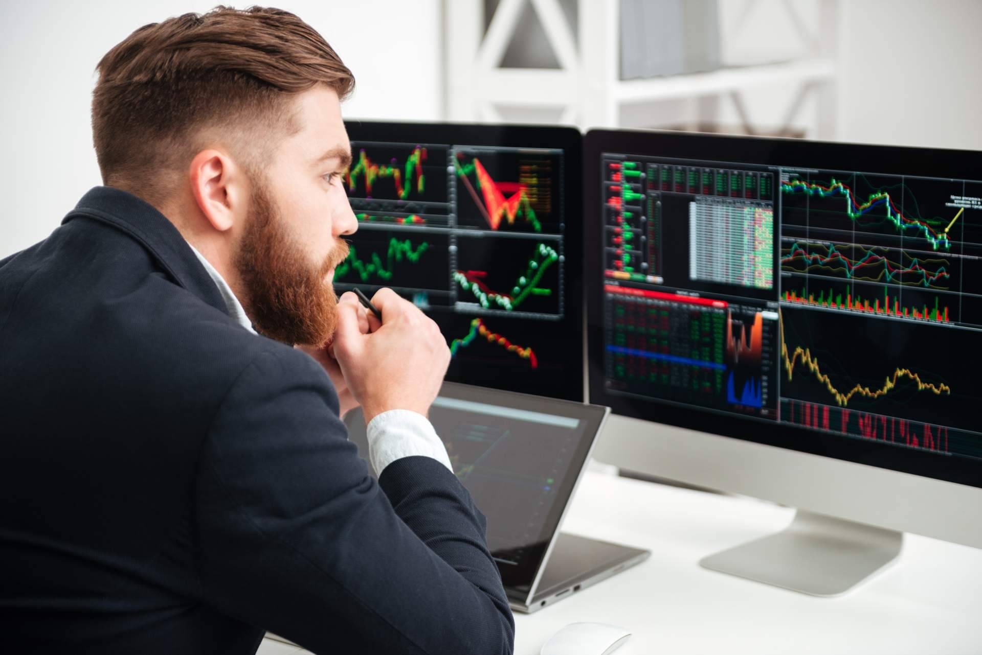 Aprender a leer los signos del trading institucional con el curso Rompimiento en la Zona Mastery de Área de Inversión
