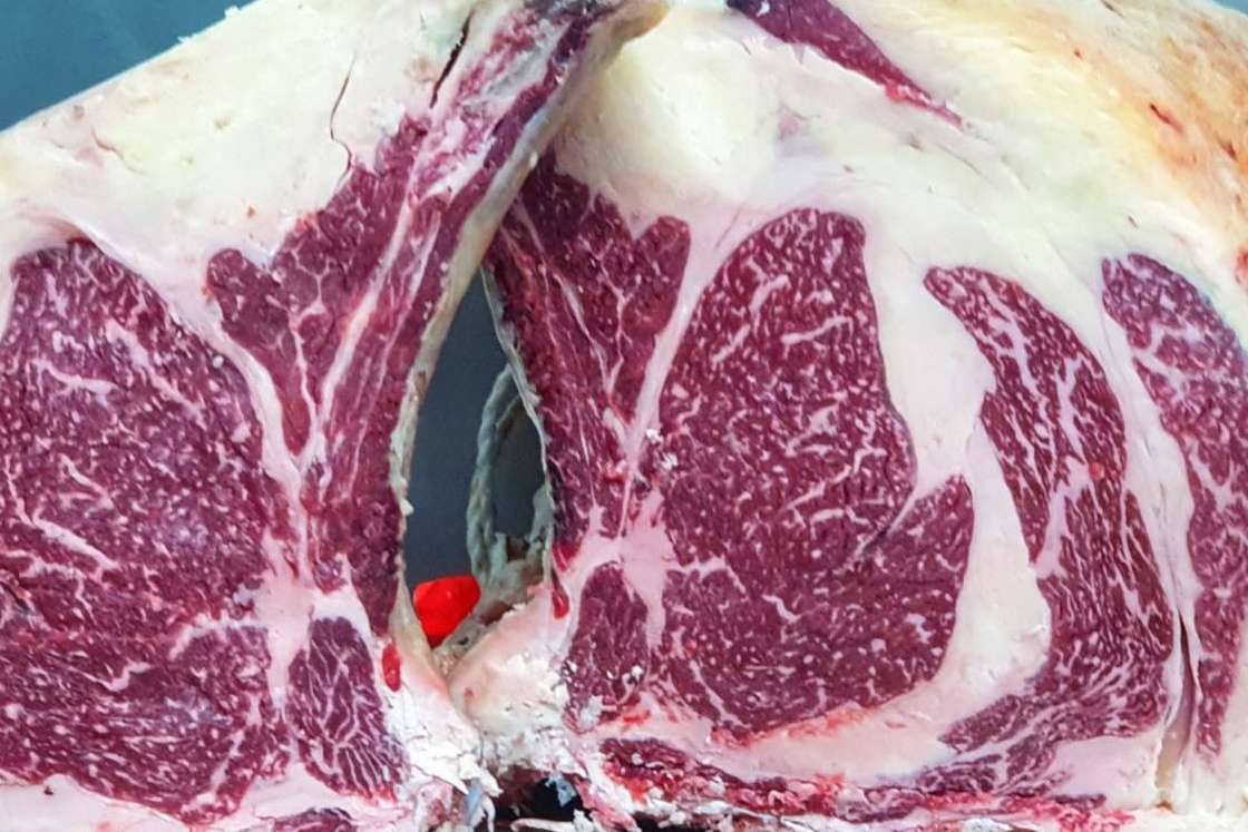La recuperación de la historia del chuletón de Moaña, el objetivo de Taberna A de Lino