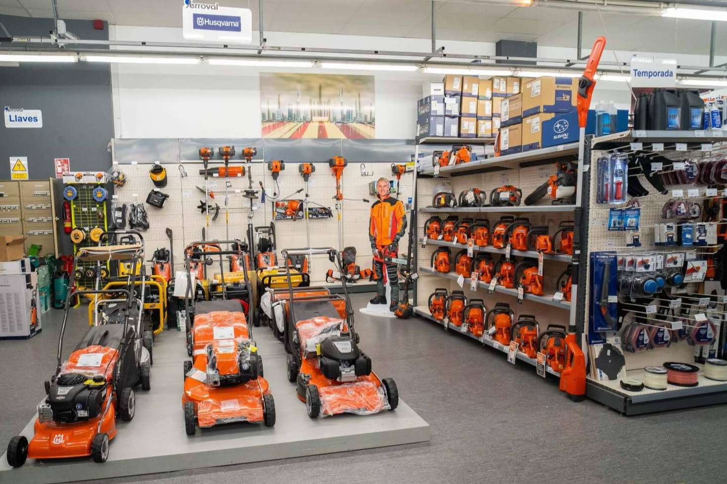 El distribuidor oficial de la marca Husqvarna en Val Do Dubra es Ferretería Ferroval