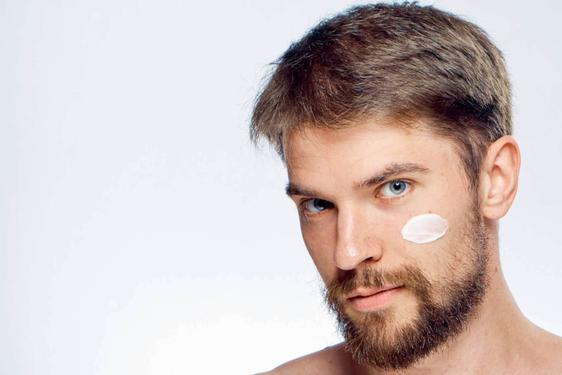 Bėyo Beauty es un centro de estética de belleza inclusiva que ofrece tratamientos de radiofrecuencia facial y corporal en Barcelona