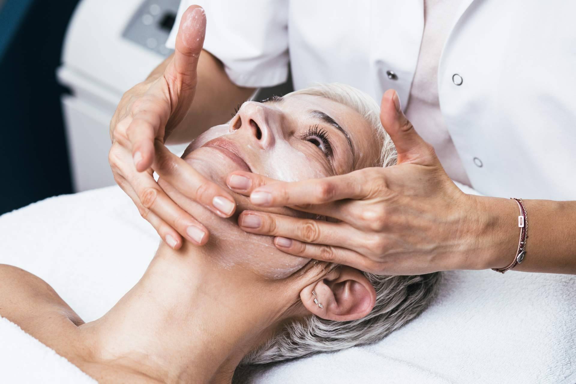 La Dra. Alfonsina Uriburu inaugura una nueva clínica FEMME en Vigo