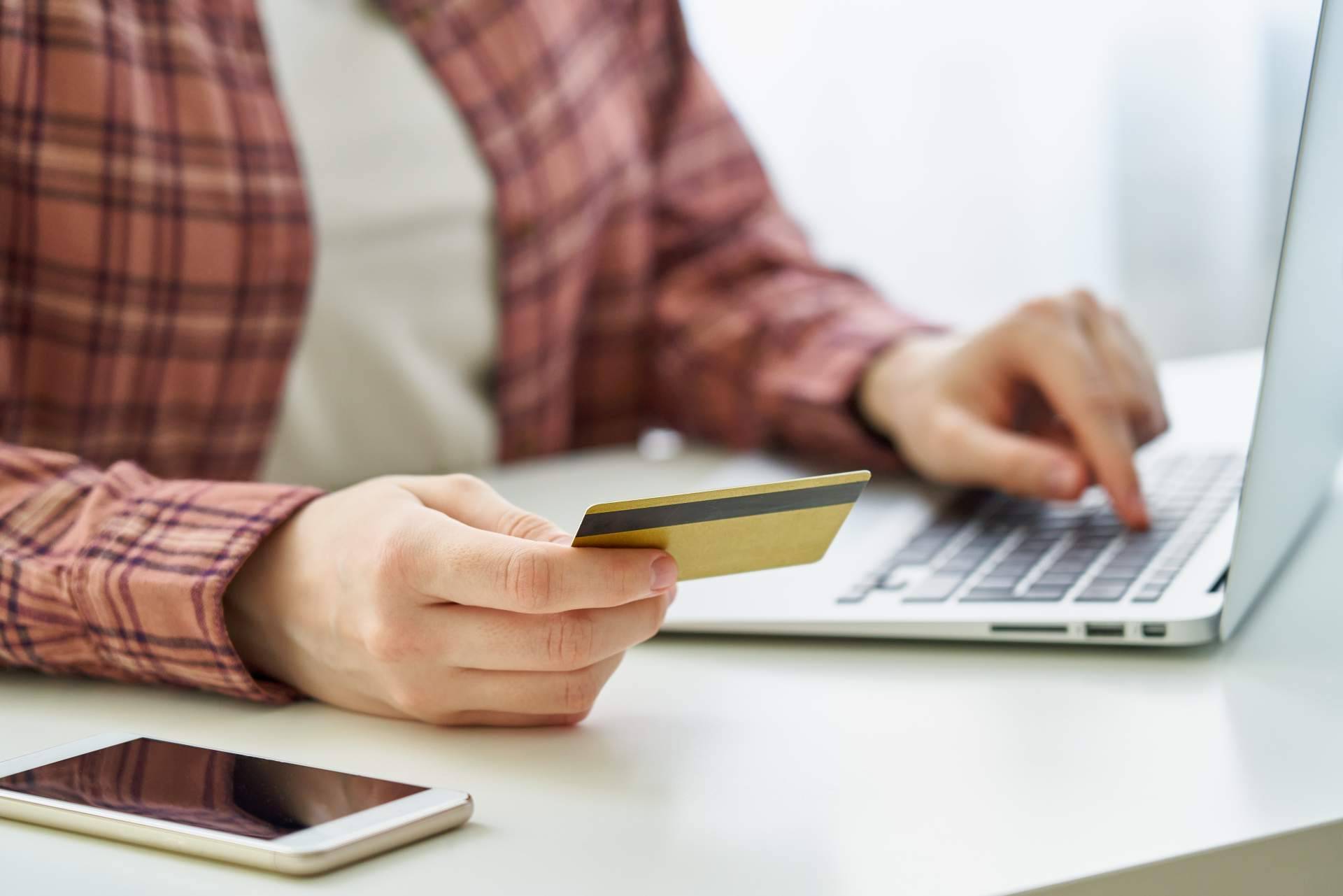 A de Ahorro es el centro comercial online que dispone de todo tipo de artículos y productos