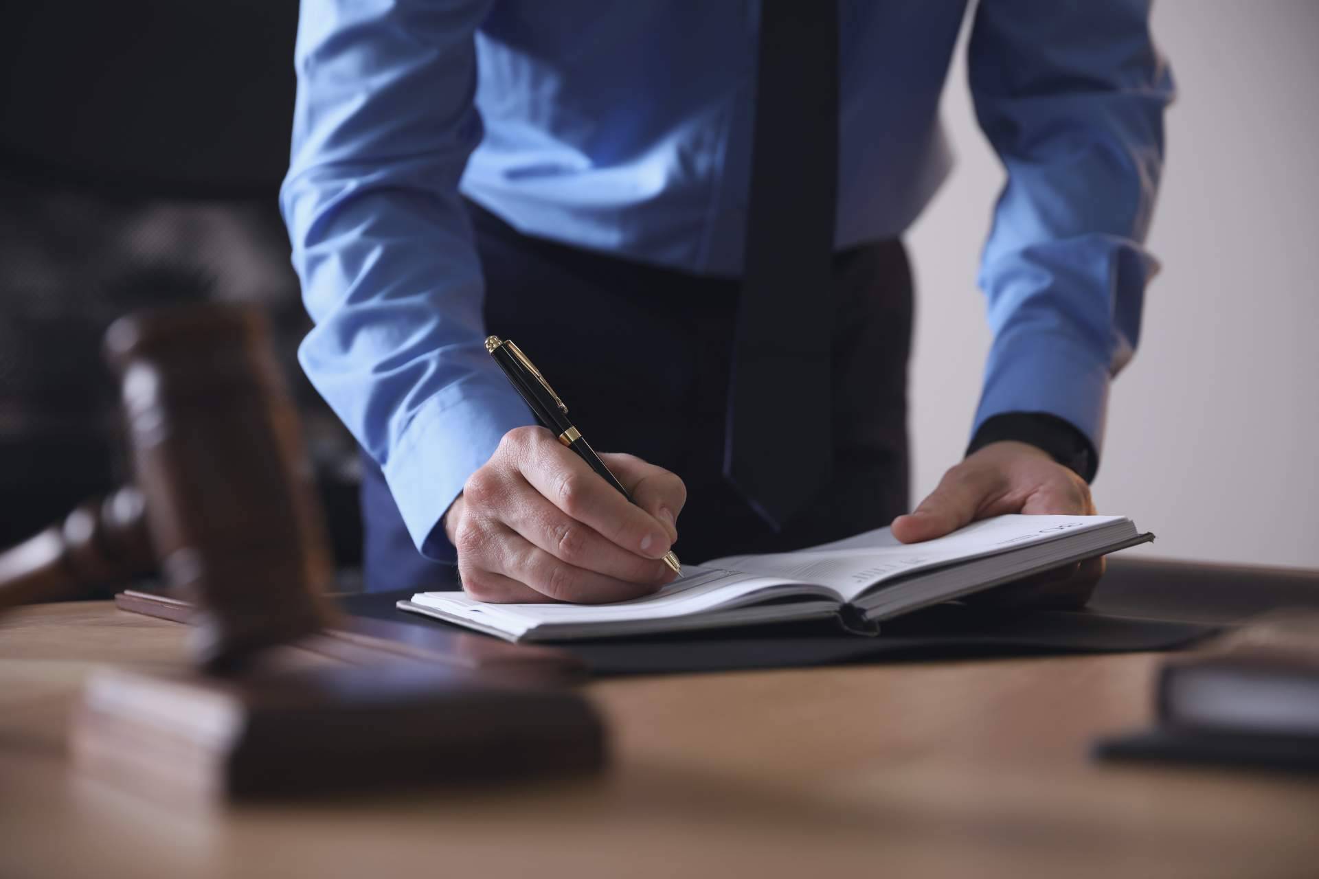 Contar con un buen asesoramiento legal en los desplazamientos de los trabajadores es importante