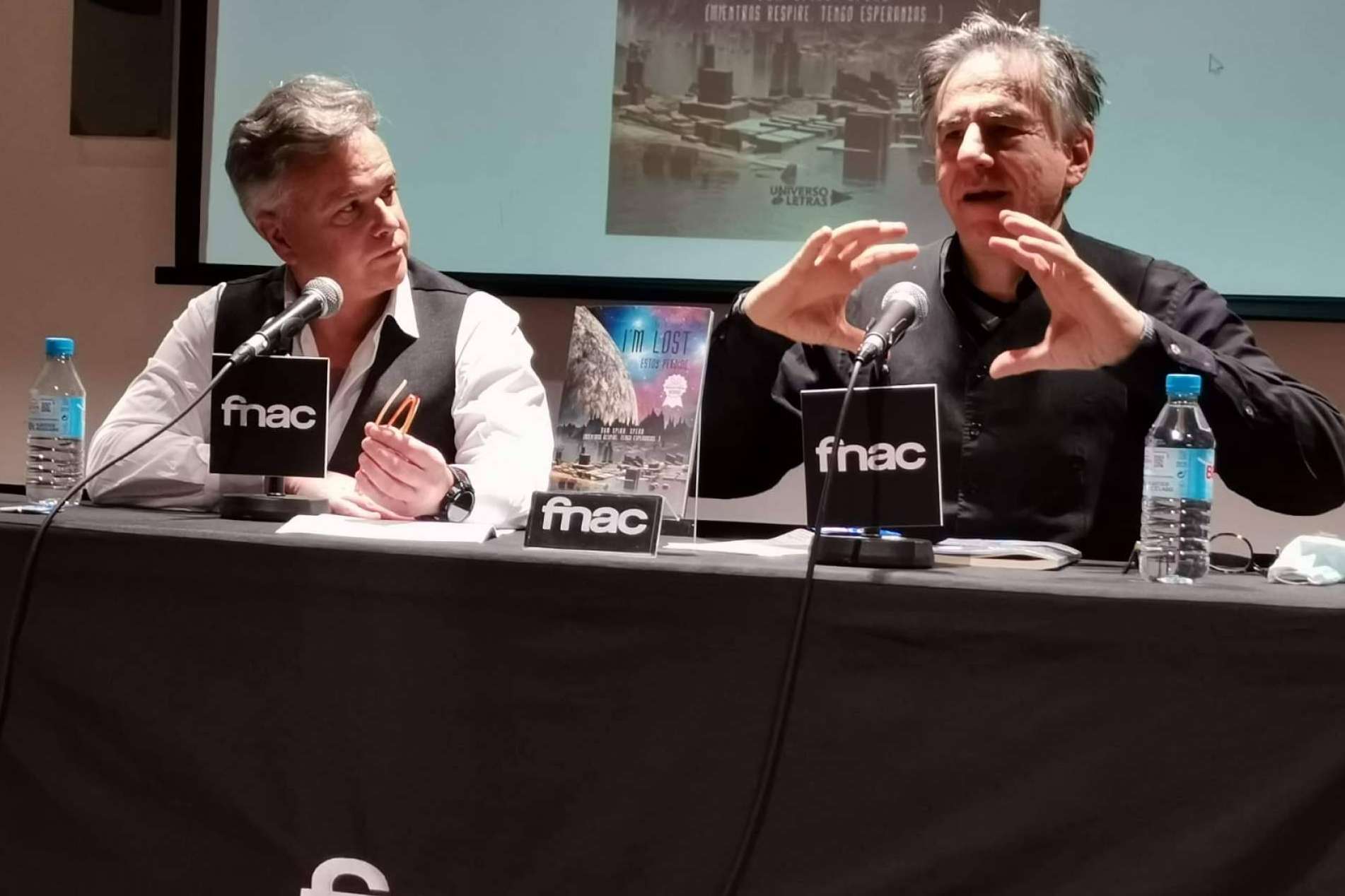 La presentación del libro I'M LOST de Luis Sarda, la primera parte de una trilogía de ficción