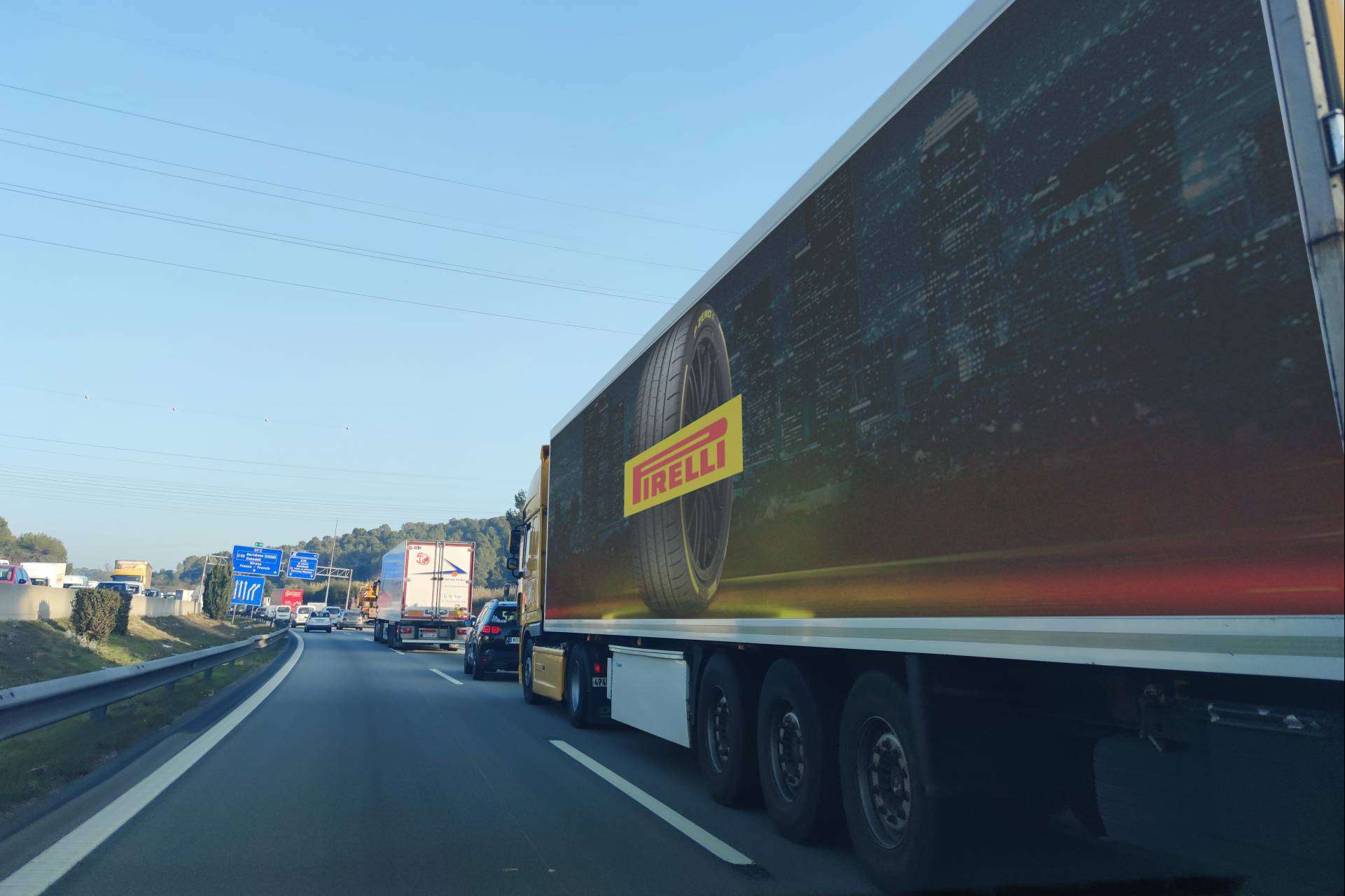 ¿Es rentable ganar dinero con publicidad en el coche? Por Publitul