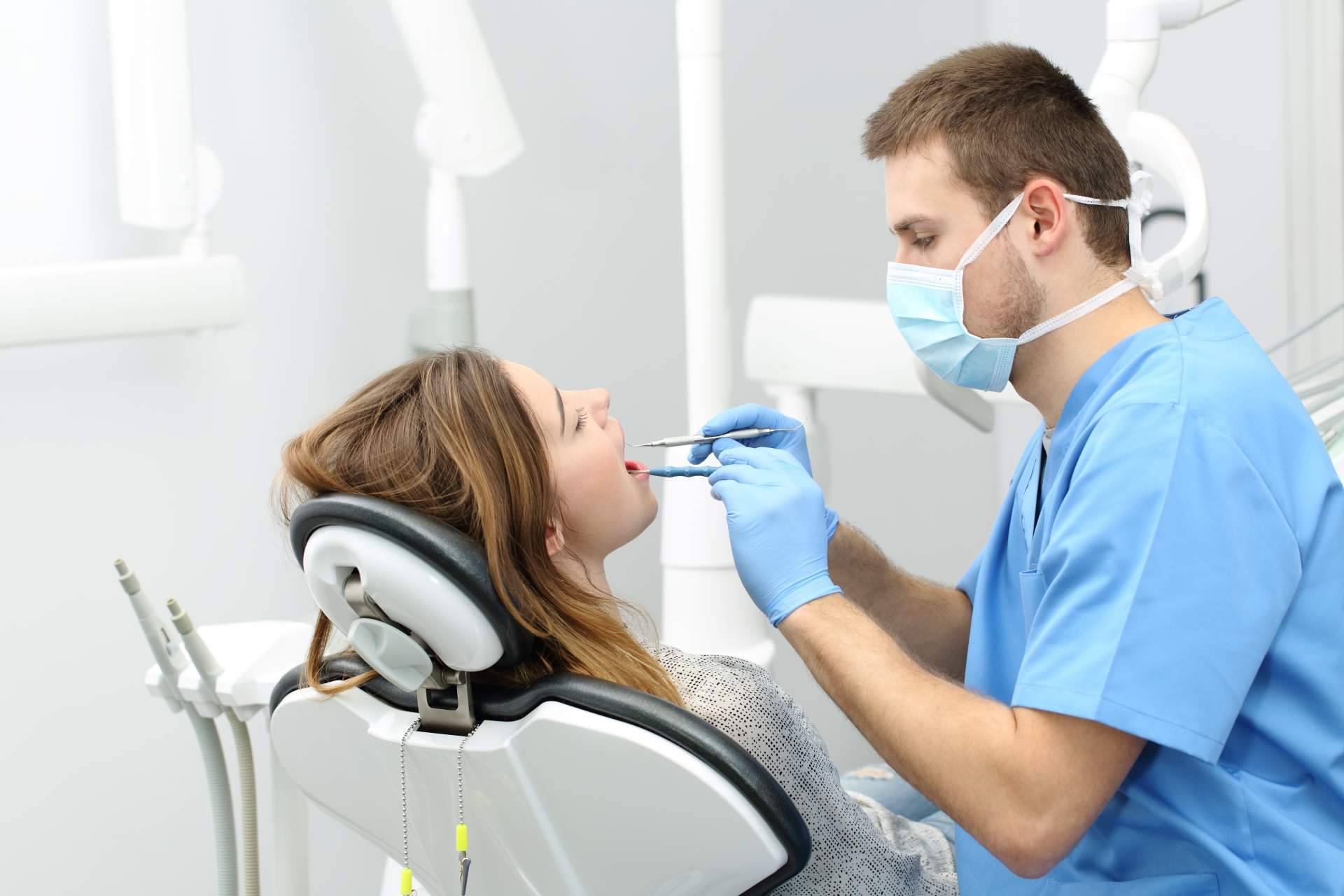 ¿Cómo son los tratamientos con coronas dentales de Deltadent?