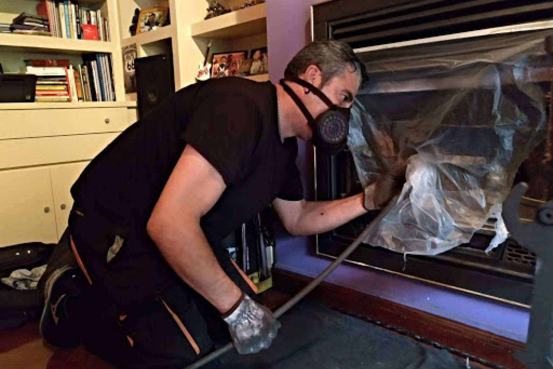 Su DESHOLLINADOR señala la importancia de limpiar las chimeneas