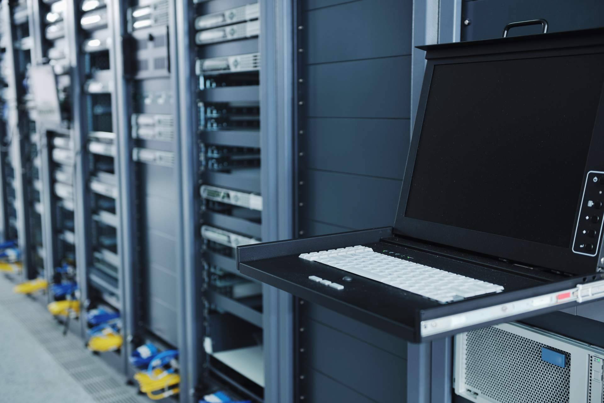 Servidores virtuales para trabajar en remoto y adecuados a grandes sitios web de la mano de ERA Hosting