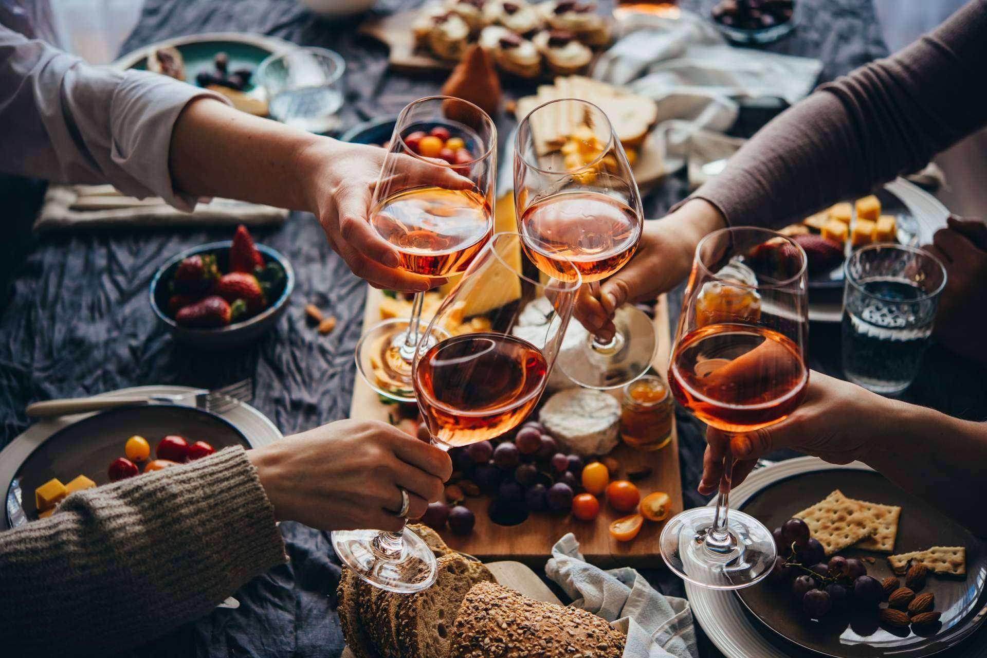 Amplia variedad de vinos para acompañar las cestas gourmet de la tienda online Bon León