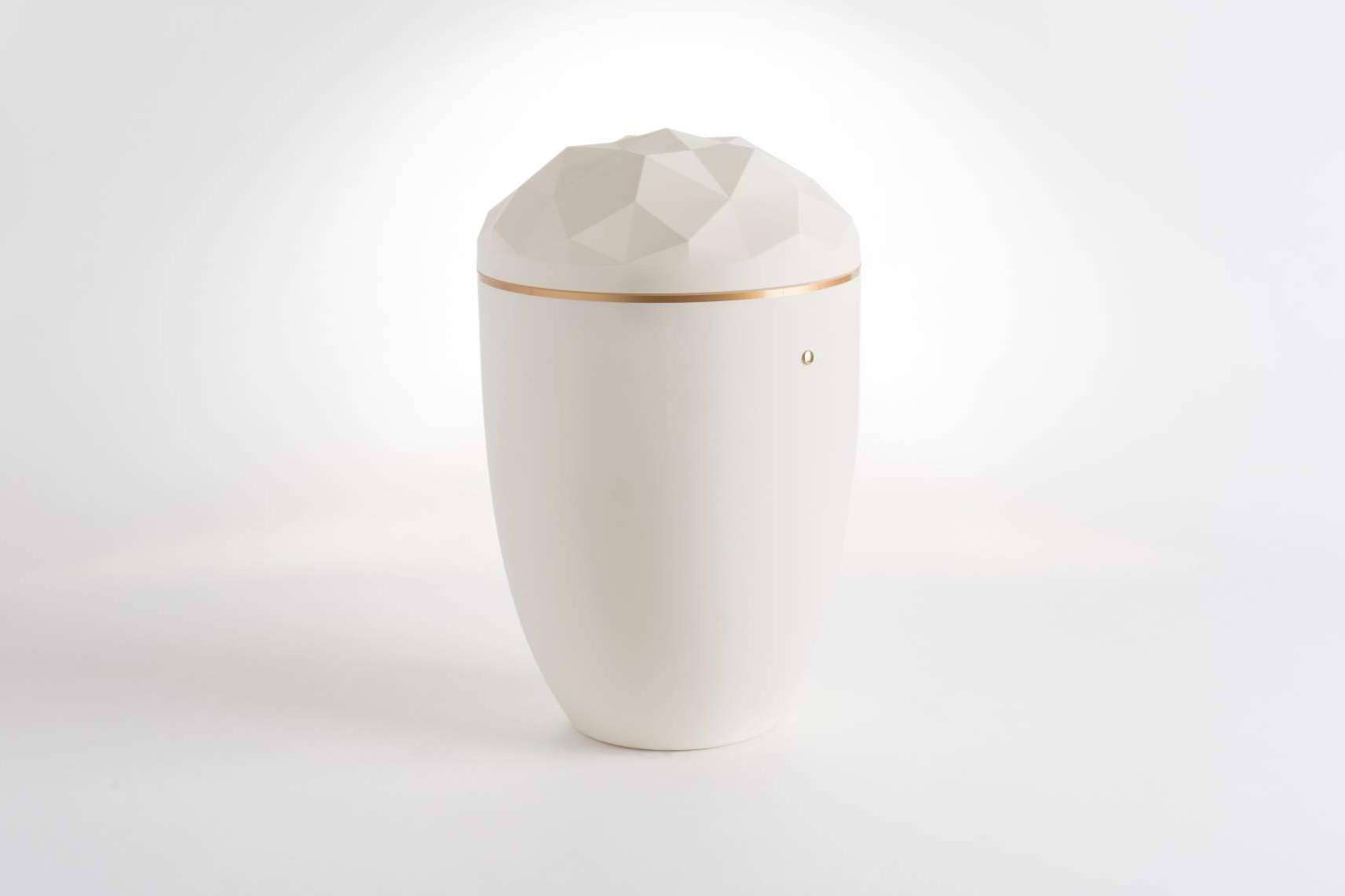 ¿Por qué optar por las urnas biodegradables?, por Interfunerarias
