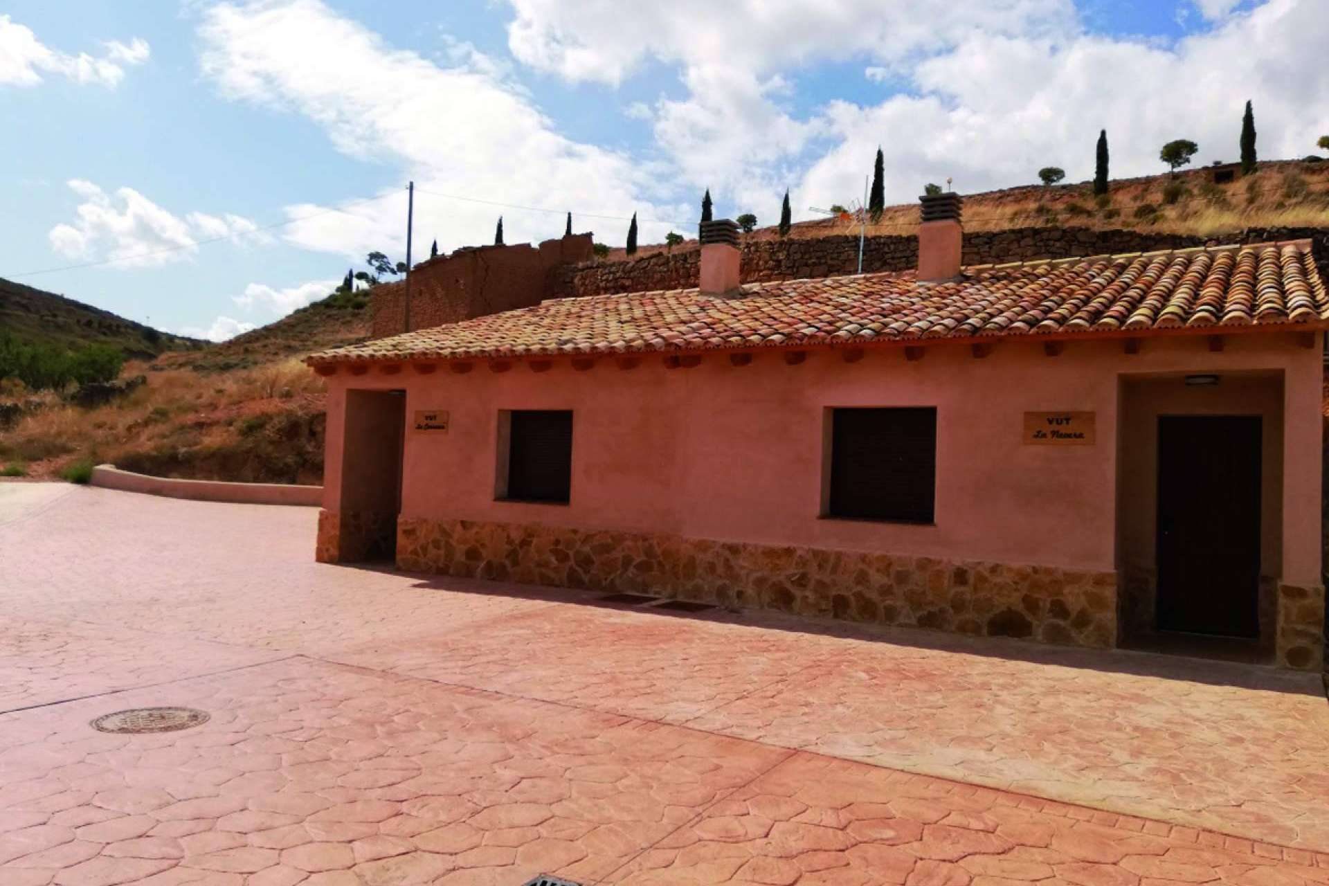 Disfrutar de un pueblo tranquilo con numerosos lugares naturales y culturales de gran interés con los alojamientos de Torrehermosa Rural