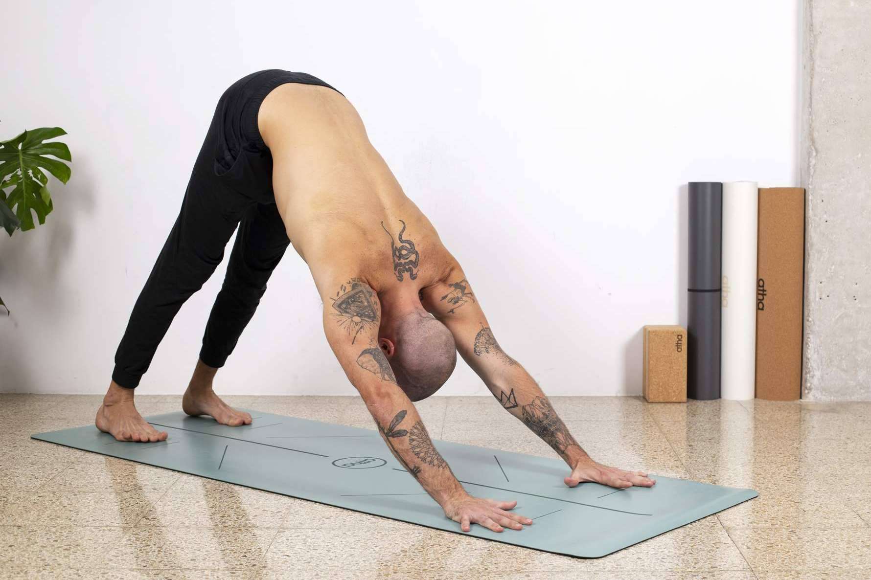 Esterillas de yoga antideslizantes fabricadas con materiales biodegradables y sostenibles