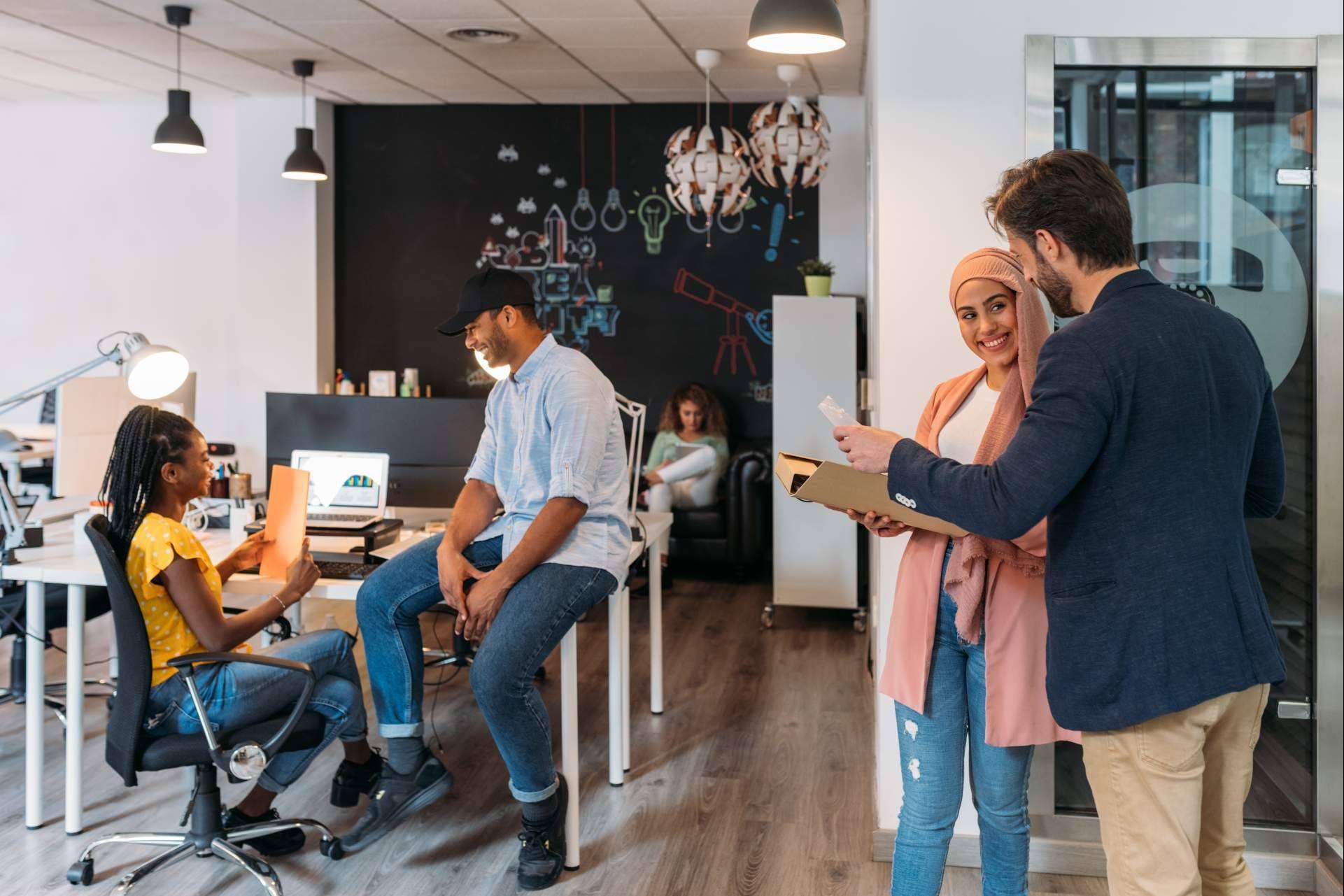 ¿Qué ventajas ofrecen los espacios de trabajo híbridos? La evolución del coworking con La Guarida Creativa