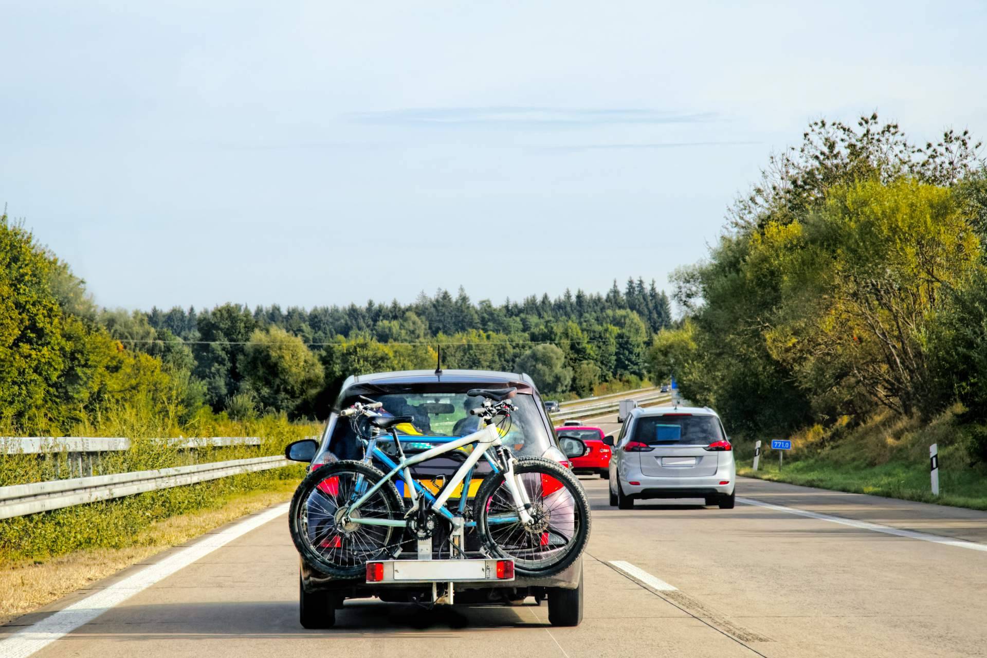 ¿Dónde encontrar portabicicletas para coche?, por la página web Negrillo