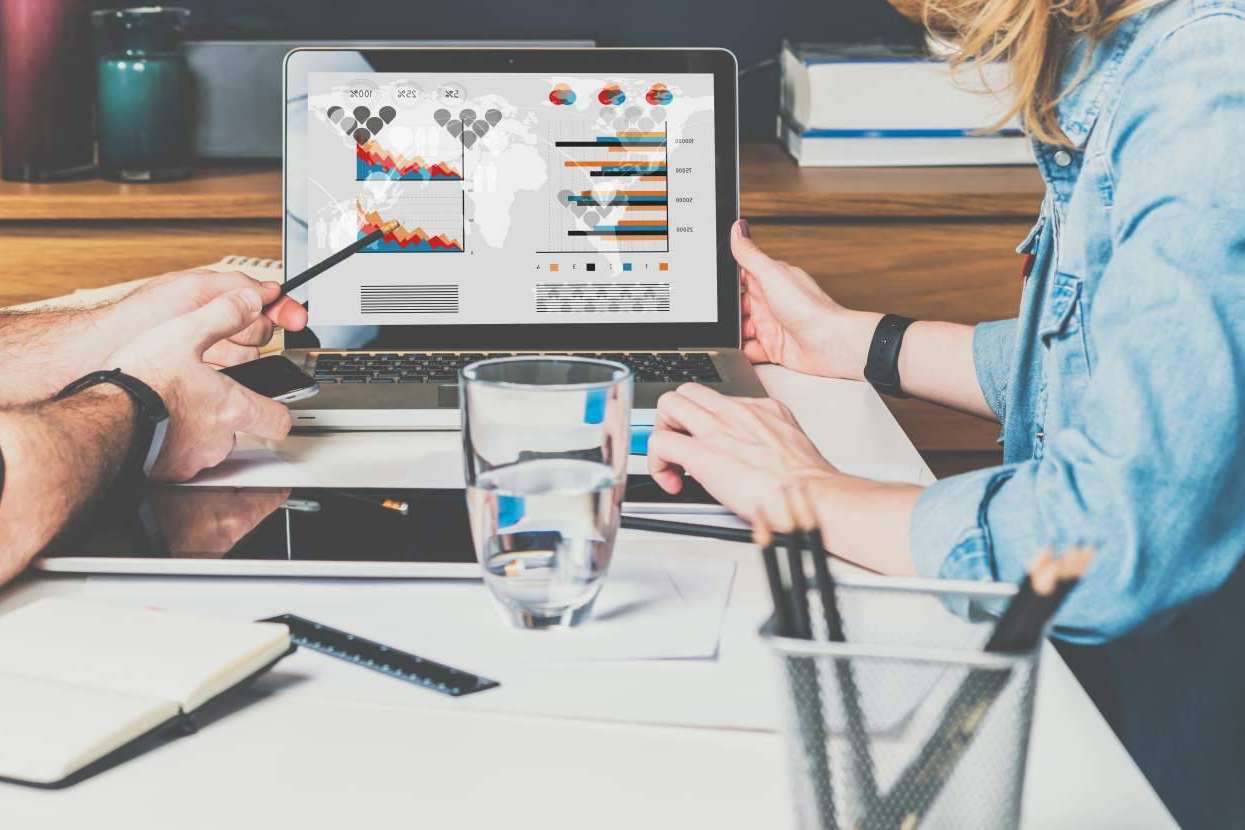 La consultoría de marketing B2B para empresas del sector industrial llamada BCM Marketing