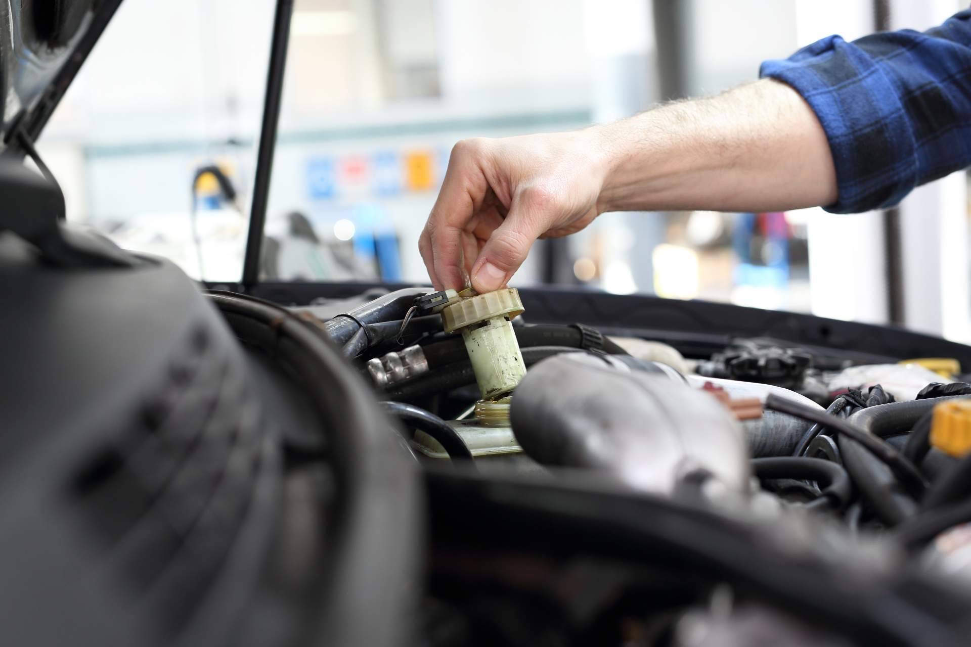 ¿Por qué es importante realizar una revisión del coche antes de iniciar un viaje en vacaciones?, por GP Garantías Entre Particulares