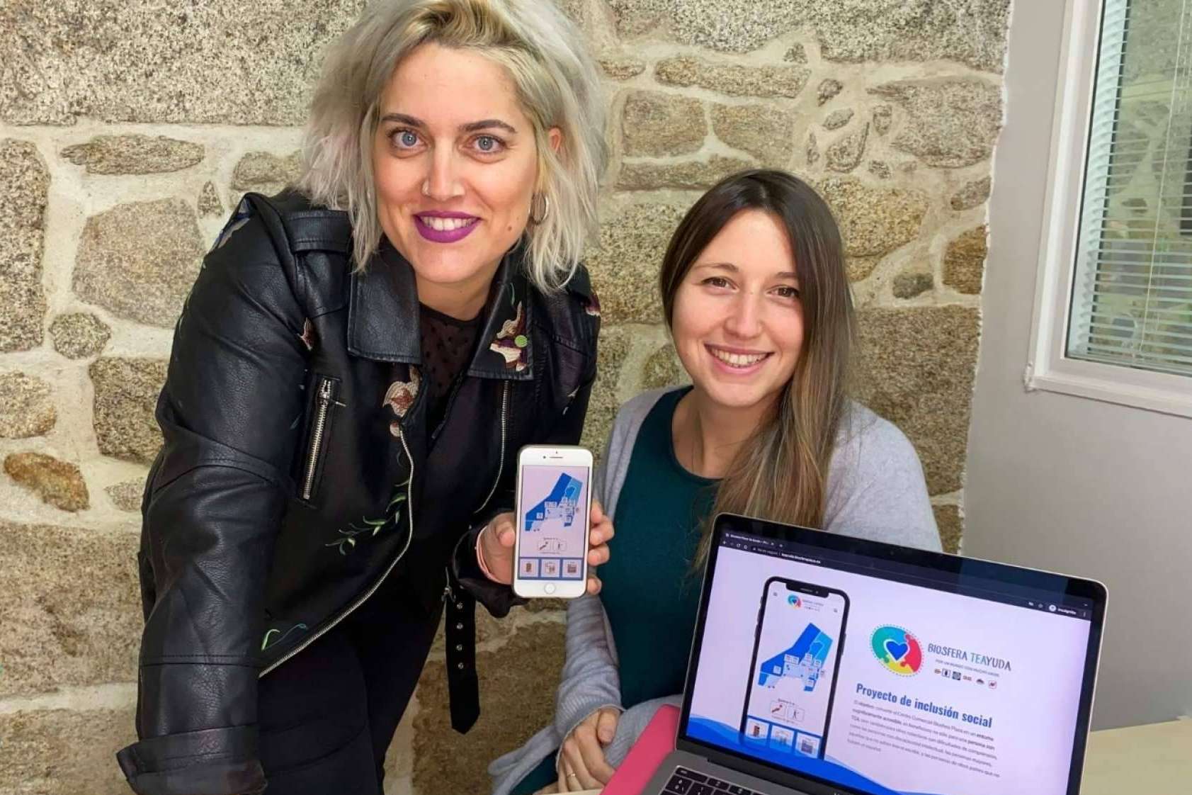 El CC Biosfera Plaza en Lanzarote es uno de los primeros de España accesible a personas con TEA gracias a códigos QR con sello gallego