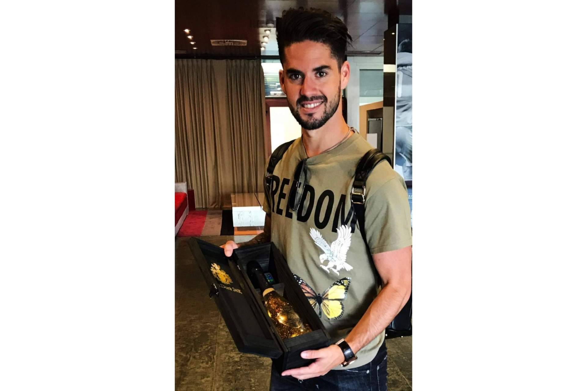 Vin Doré 24K, el vino premium con polvo de oro