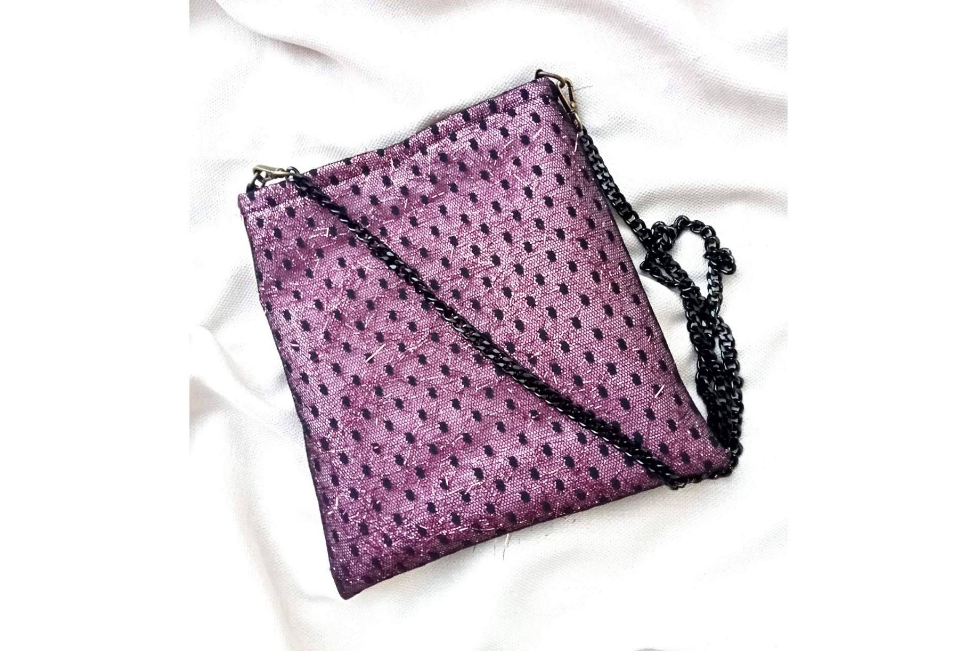 Estilo único y original, los rasgos del nuevo bolso de Inirt Atelier