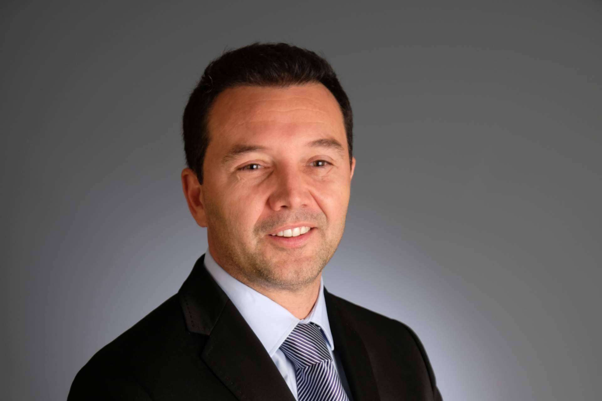 El Dr. Llistosella mejora la vida de sus pacientes gracias a la estética dental