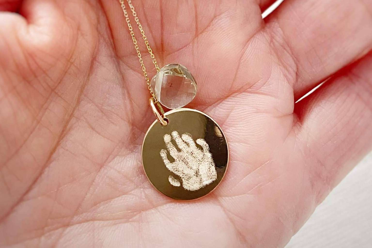 Joyas funerarias y memoriales para recordar a los seres queridos