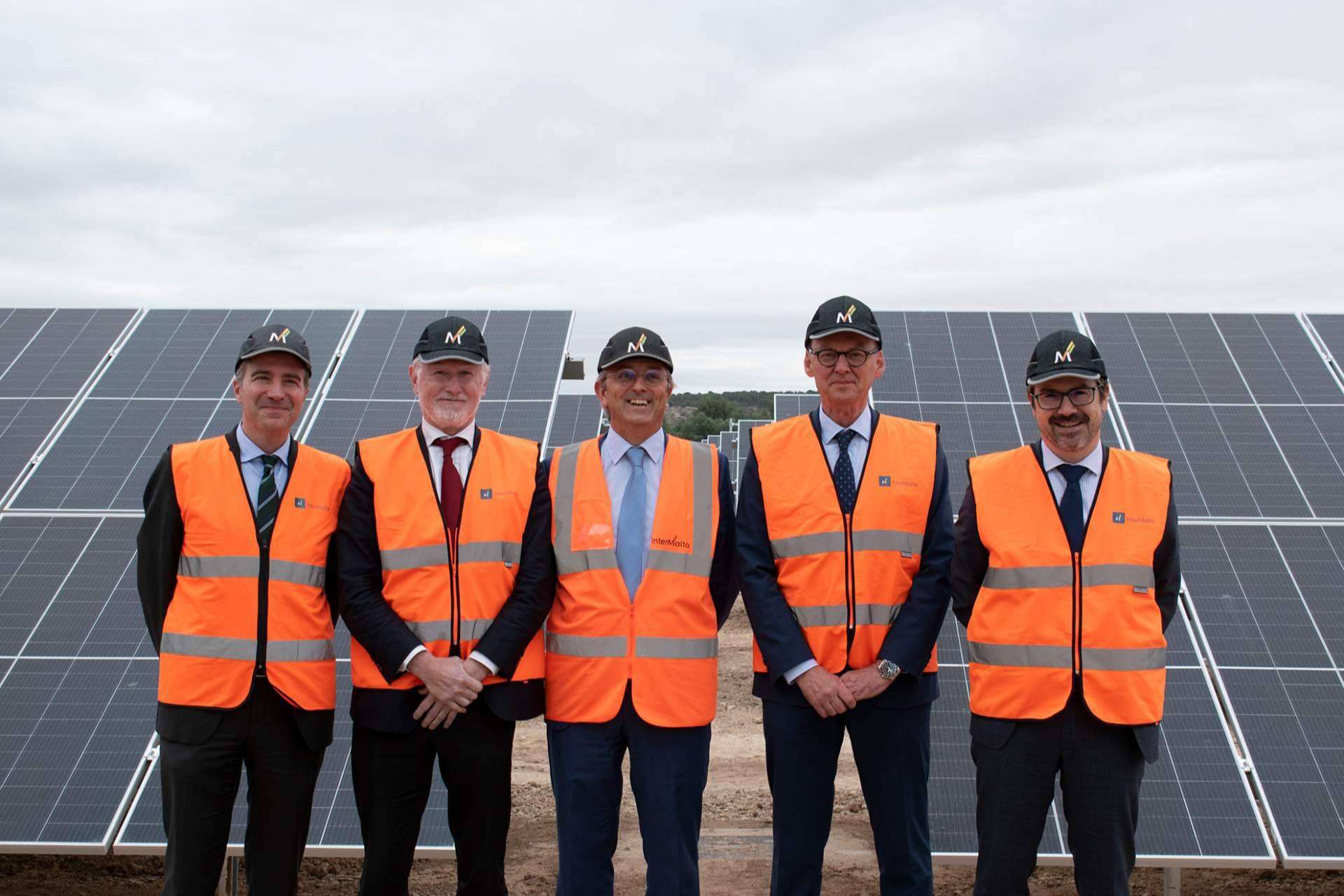 Una de las compañías pioneras en el autoconsumo de energía inaugura sus instalaciones fotovoltaicas, Intermalta