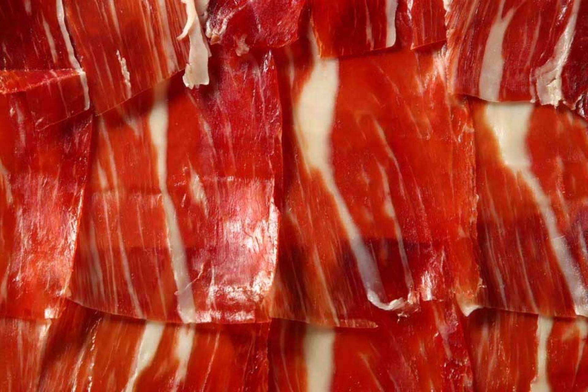 Enrique Tomás ofrece jamón ibérico de calidad y garantizado