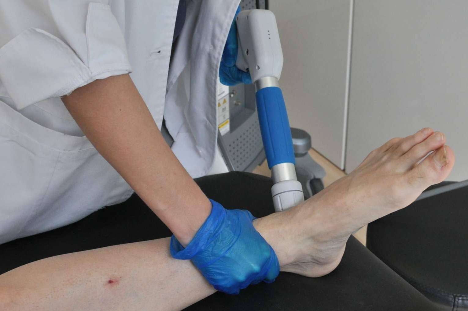 Las lesiones del tobillo y pie más habituales en verano que pueden ser tratadas con fisioterapia, por eFISIO