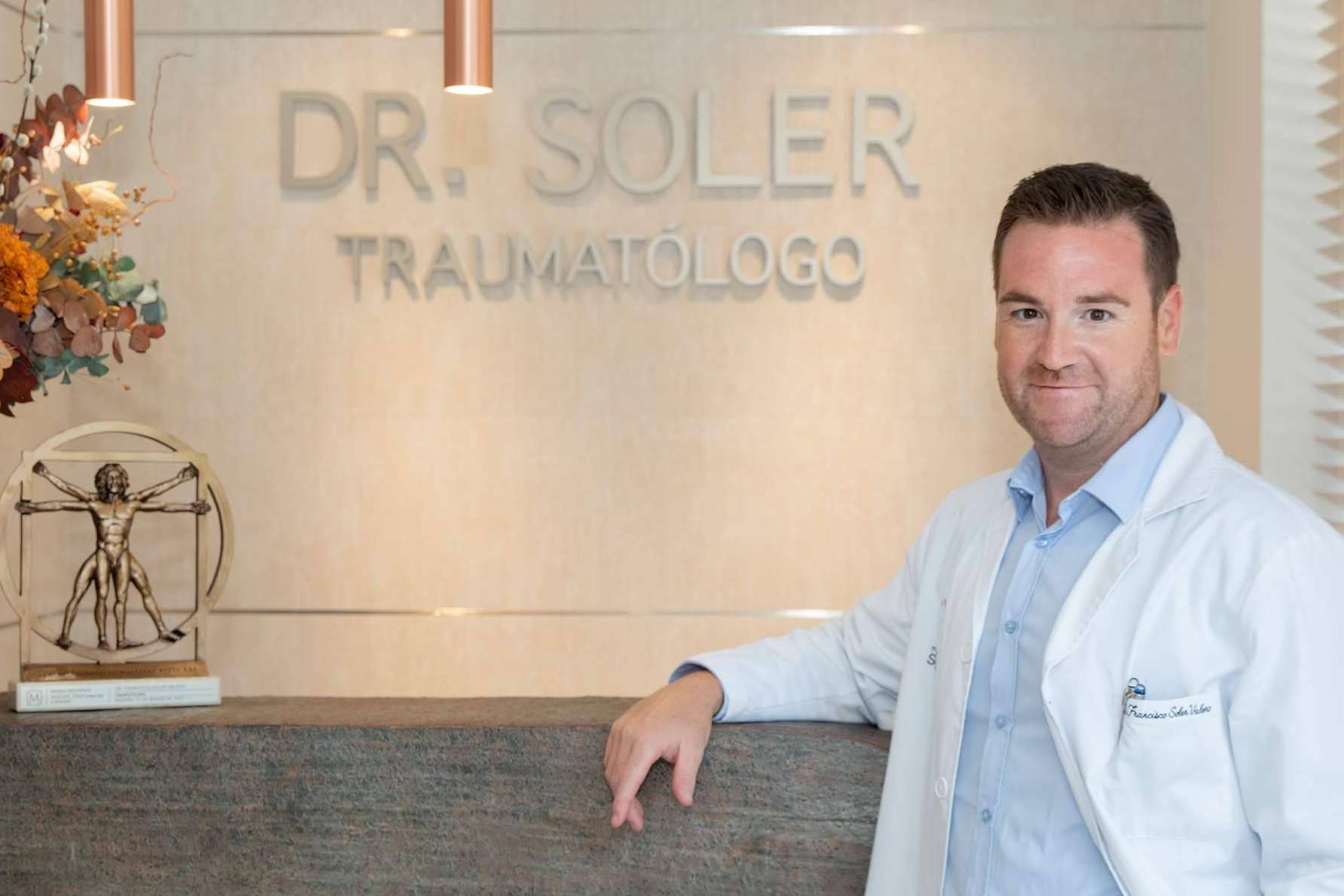 La técnica del Dr. Francisco Soler Valero con los últimos avances en la cirugía de prótesis de cadera mínimamente invasiva