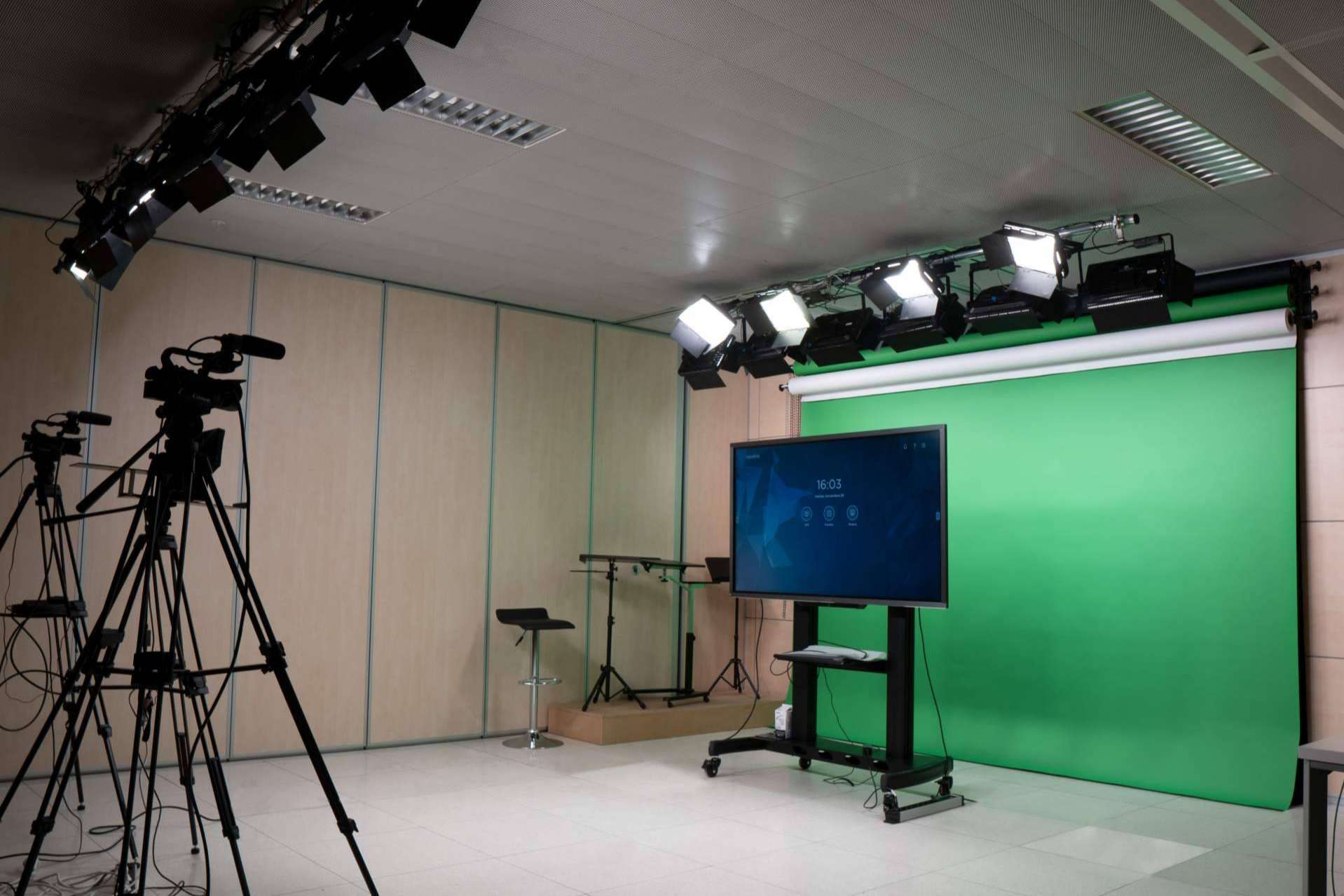AVisual SHOP y las instalaciones y estudios corporativos in-house