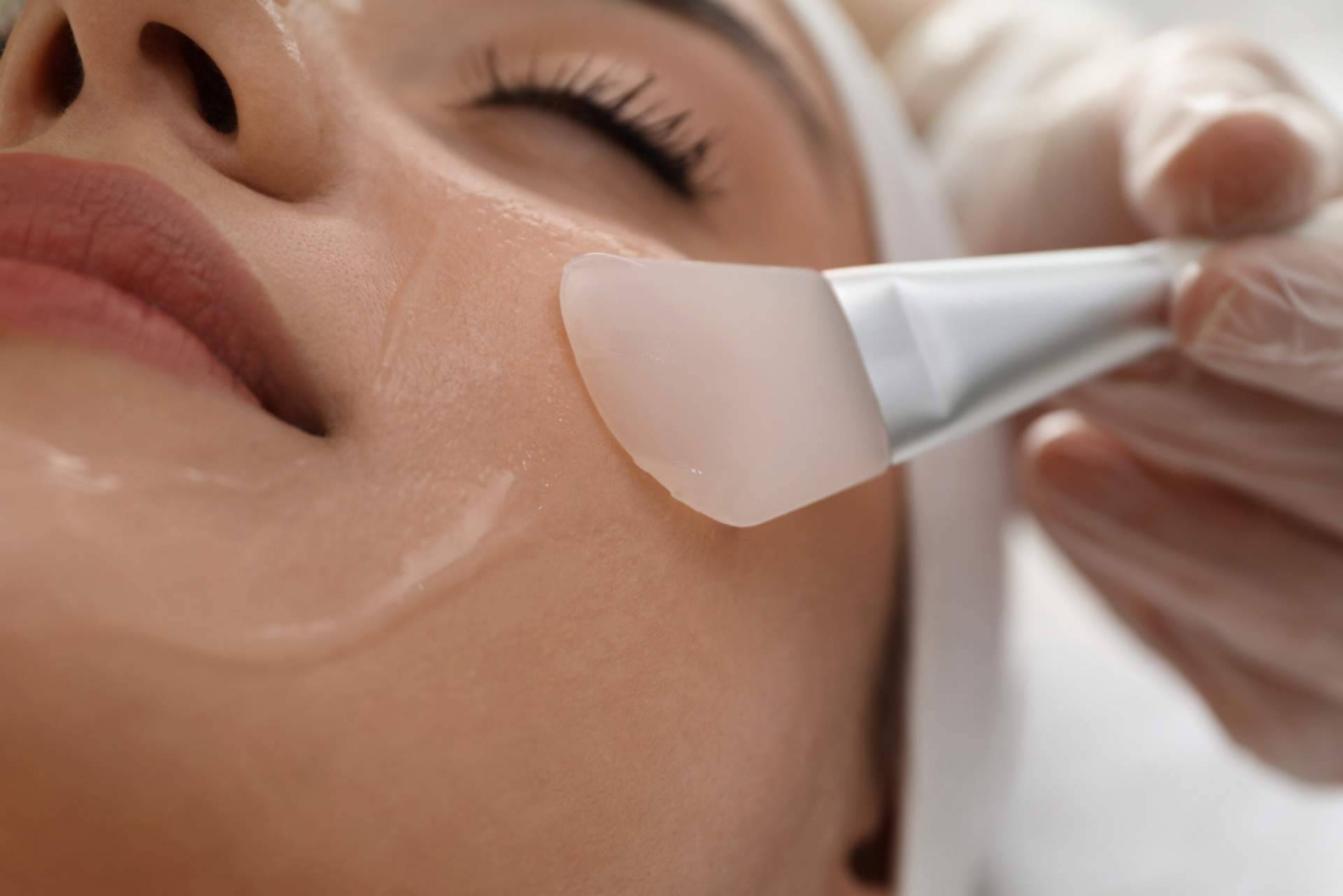 Crina Rus Beauty Center lleva a cabo peeling químico en diferentes partes del cuerpo