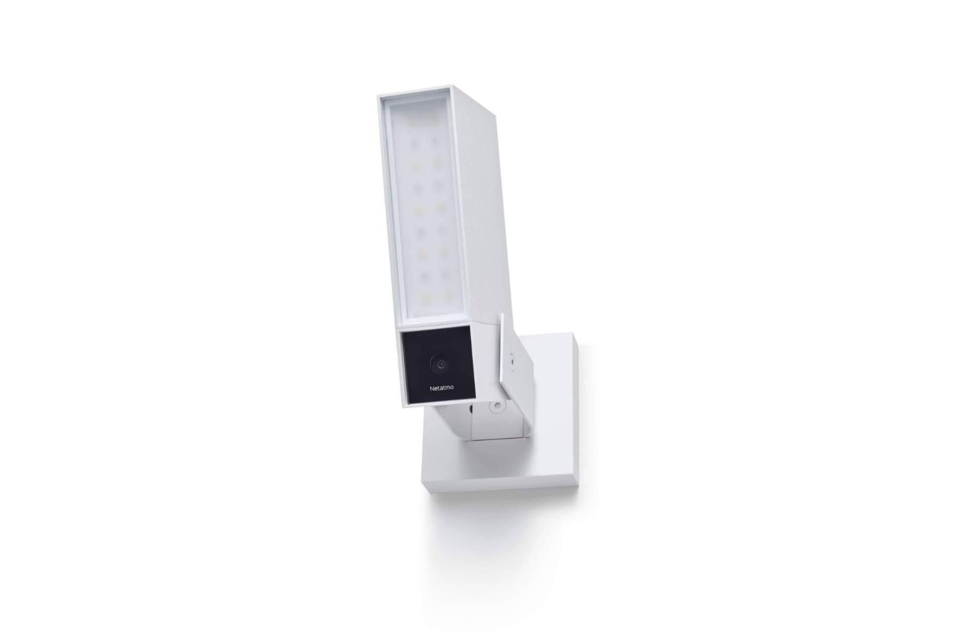 Nueva Cámara Exterior Inteligente con Sirena blanca disponible en Netatmo