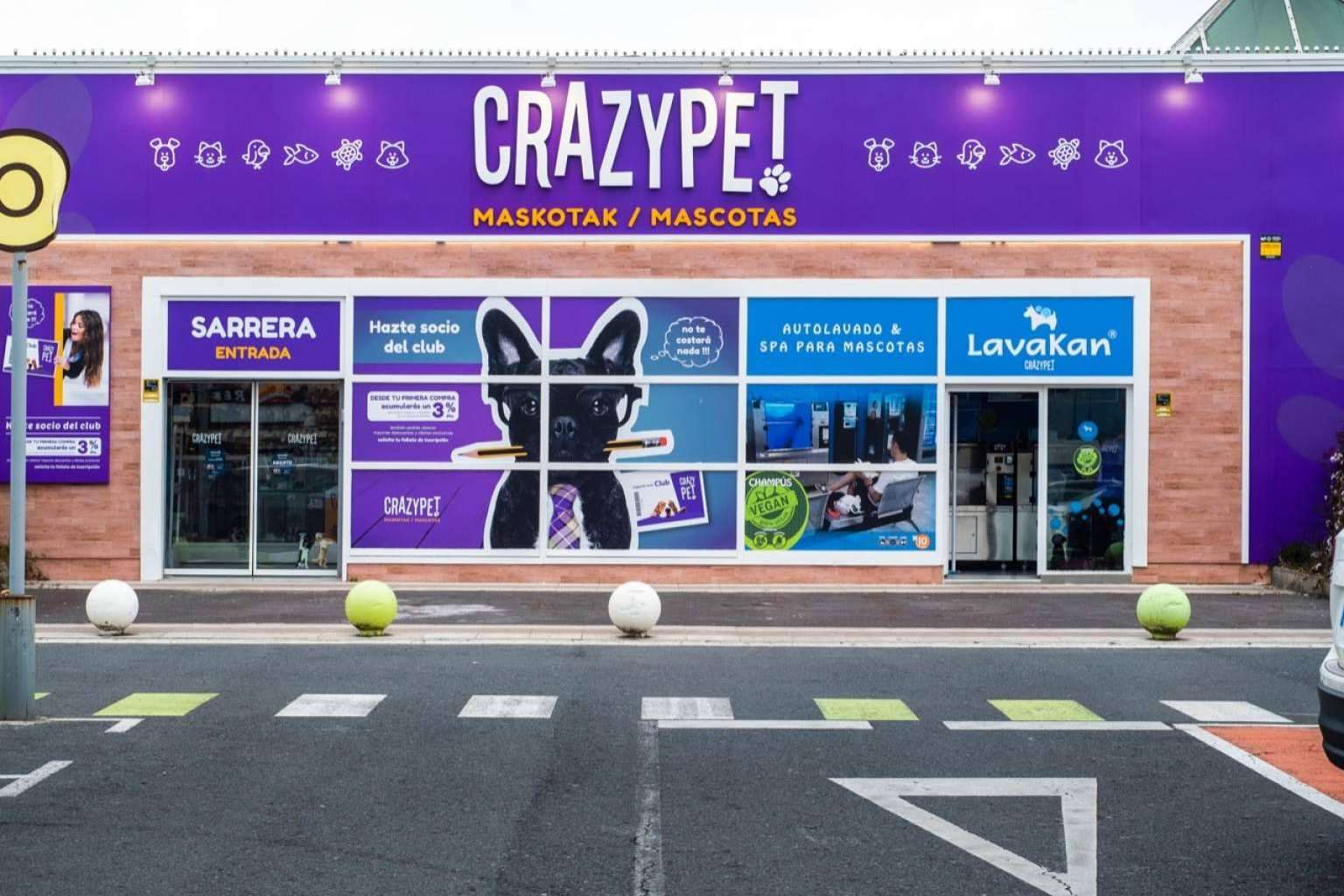 La tienda de mascotas online de confianza, CRAZYPET se expande