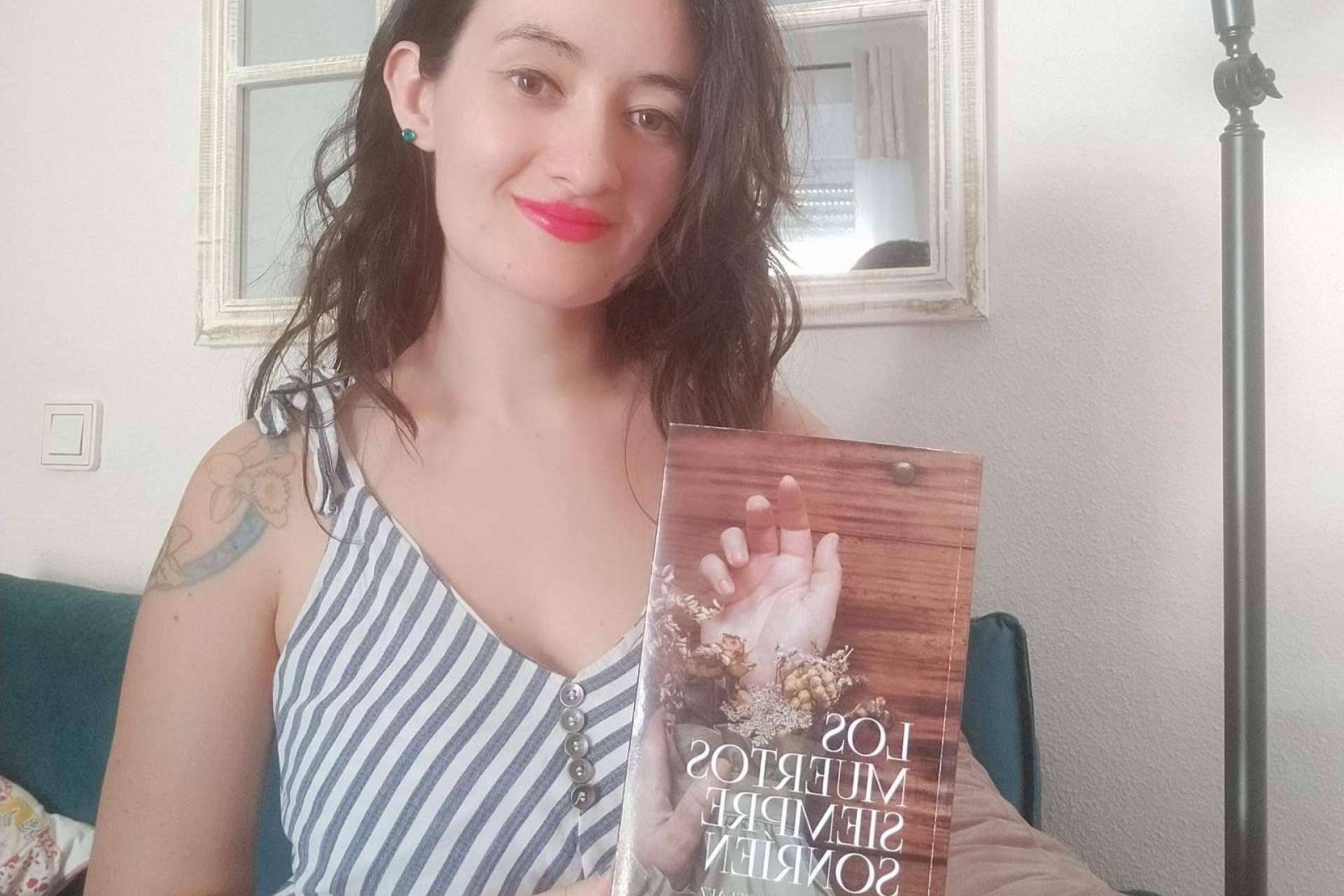 Marta González Peláez, autora de 'Los muertos siempre sonríen', acudirá a la Feria del Libro de Murcia